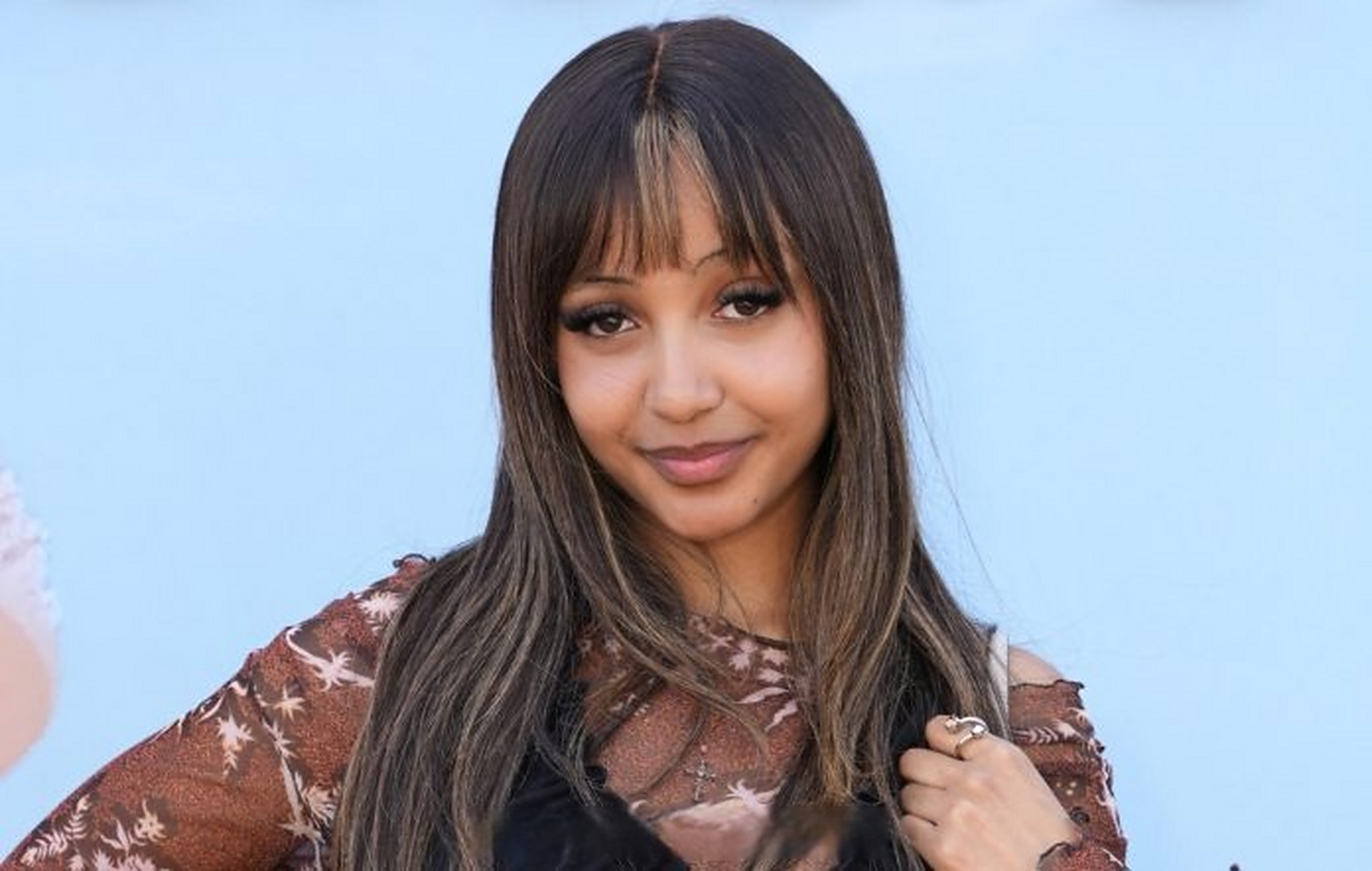 6月9日,pinkpantheress发行《barbie》原声带歌曲《angel》,与此同时