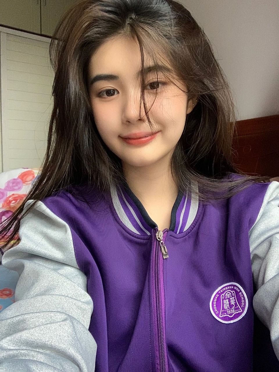 清华中学的校服好好看