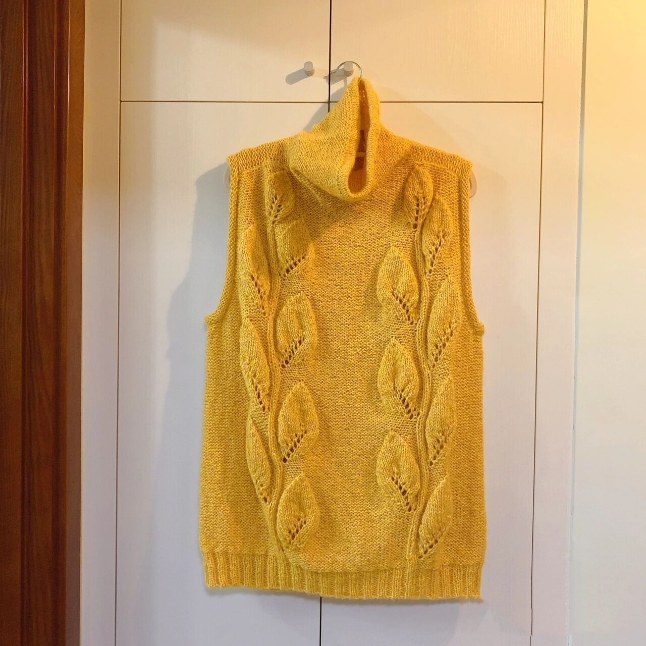 【笑颜手作】立体叶子花高领背心毛衣教程 用针 5.0 起边收边 5.