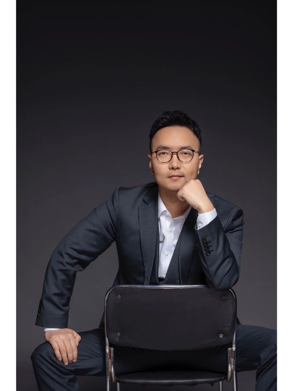 男士形象照|西装照|肖像照 摄影师:牟海波