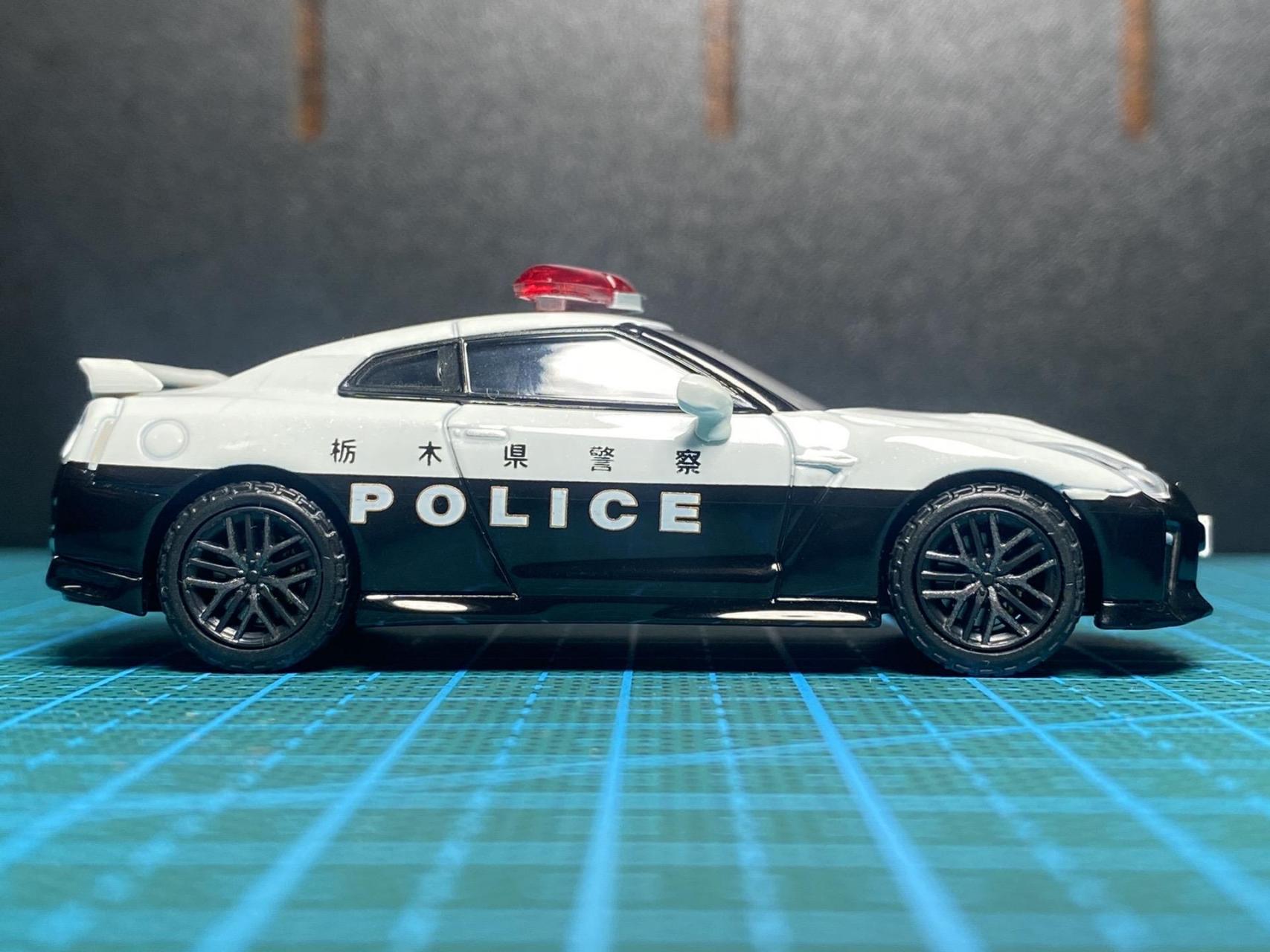 多美卡tlv系列的gt-r r35警车.汽车模型 日产gtr