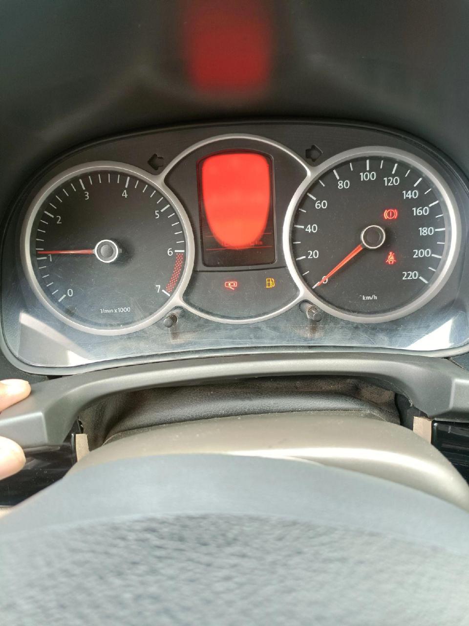 大众朗逸仪表显示屏老化红屏,重新更换一块屏幕,问题解决