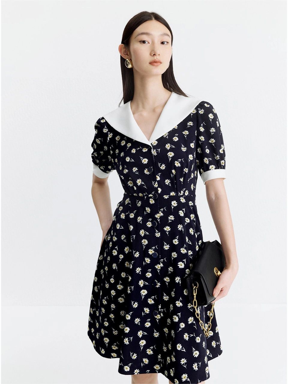 中国十大女装品牌之一《3colour.