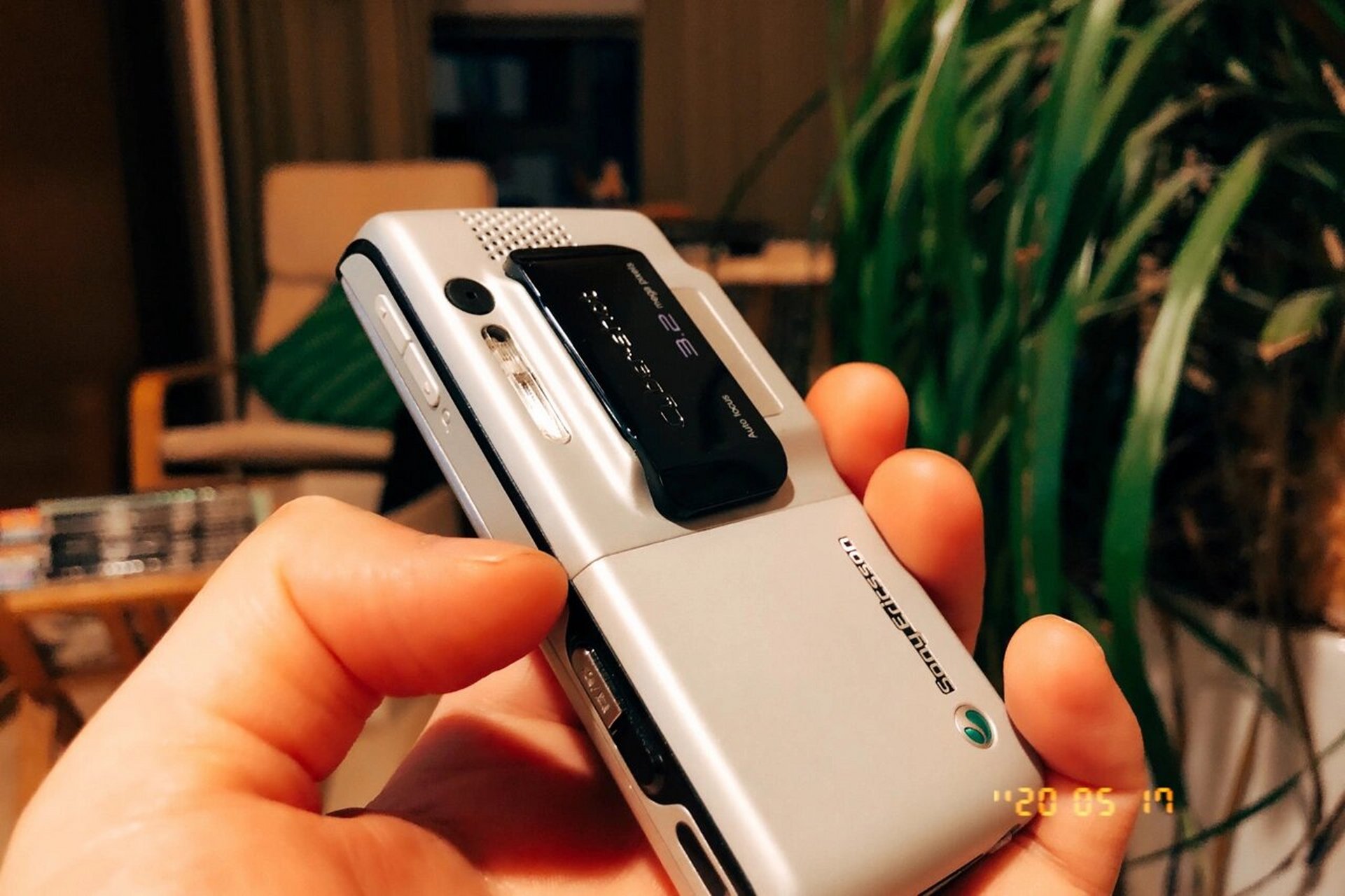 索尼爱立信 k800i / k790c 迄今为止,这款索爱手机是我认为除了iphone