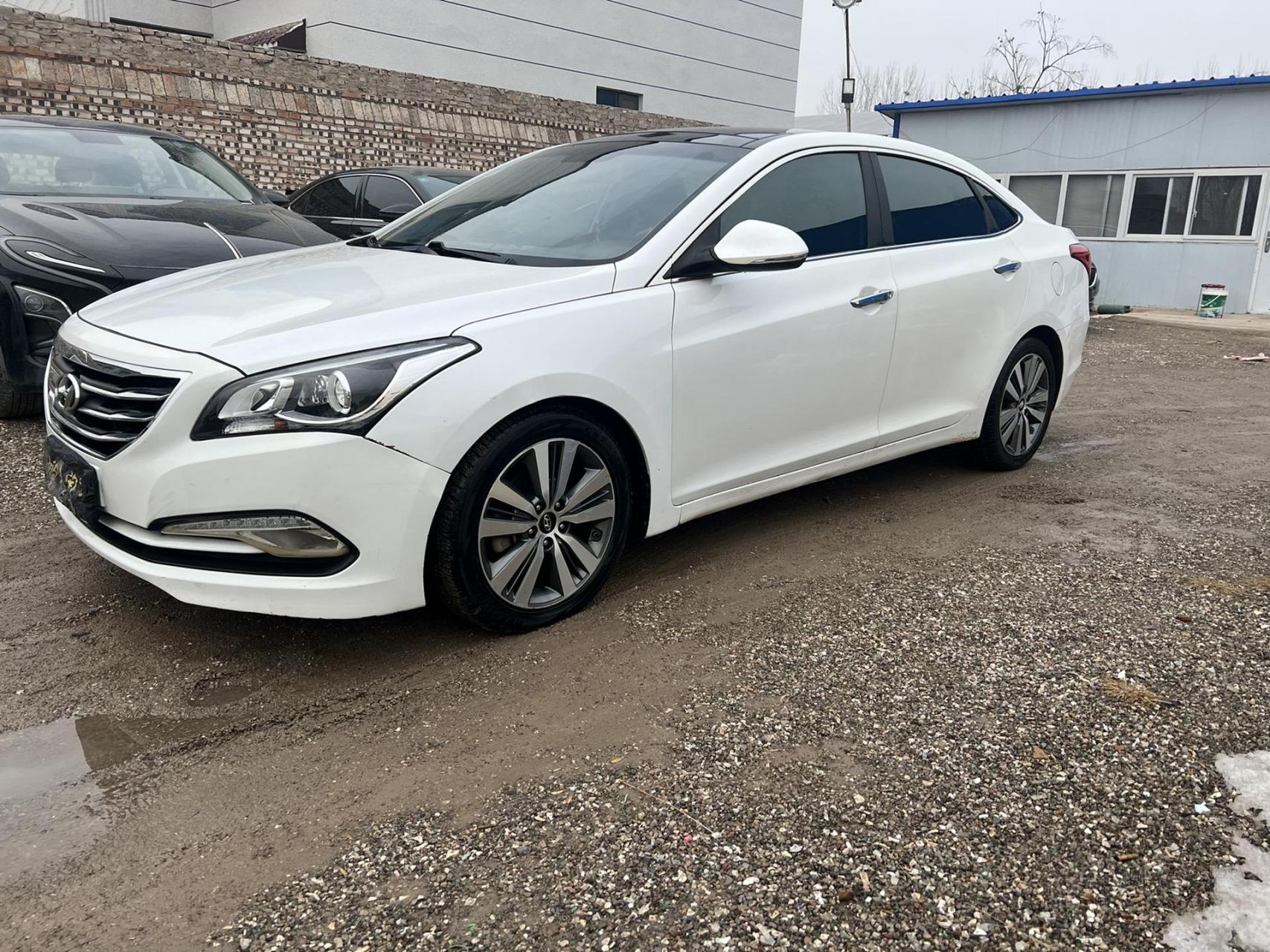 刚刚到家15年现代名图,1.