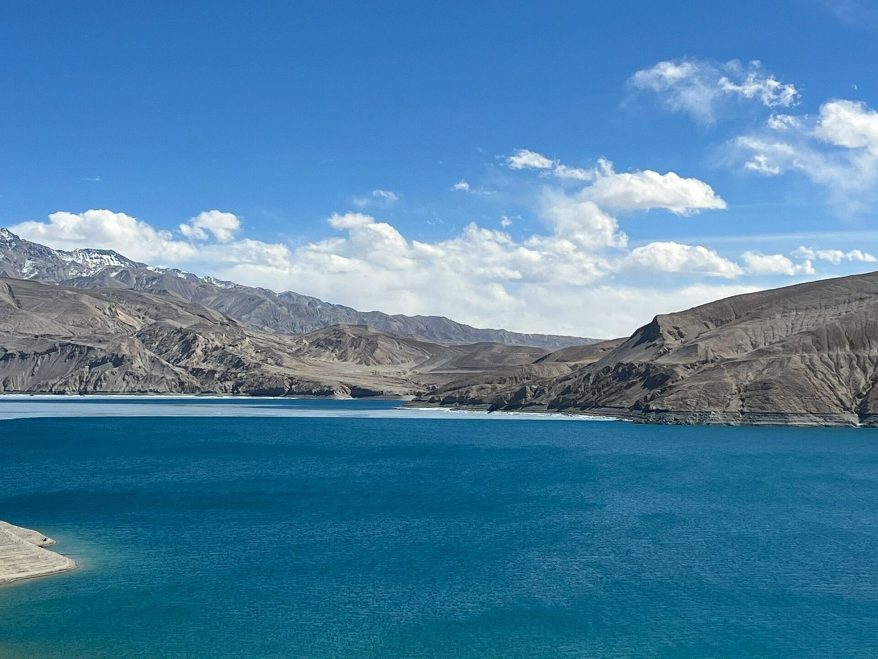 班迪尔蓝湖太美了!!去盘龙古道途径必打卡 3.17下午两点左右到的,📍