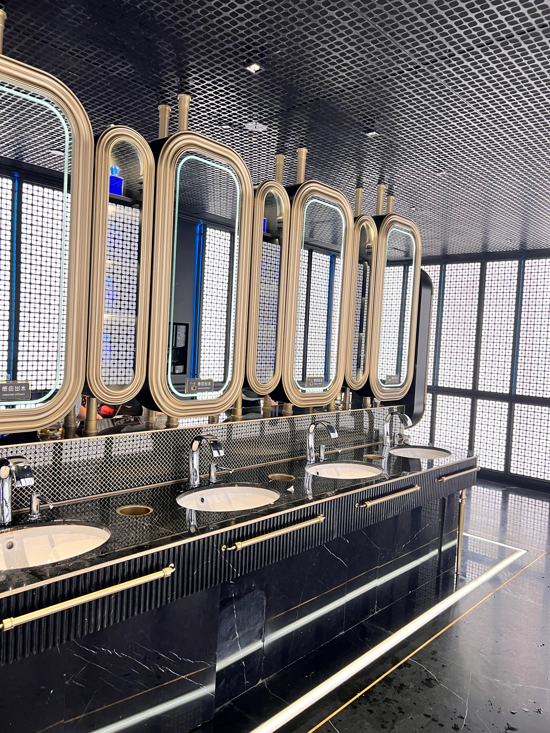 逛逛德基广场的豪华厕所🚽