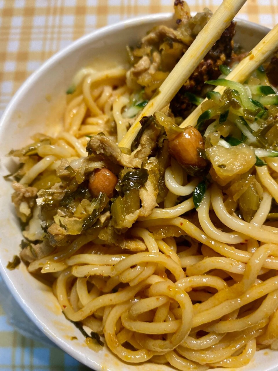 新郑华信美食|绝好吃的雪菜肉丝拌面90 在此之前,我只知道雪菜包子