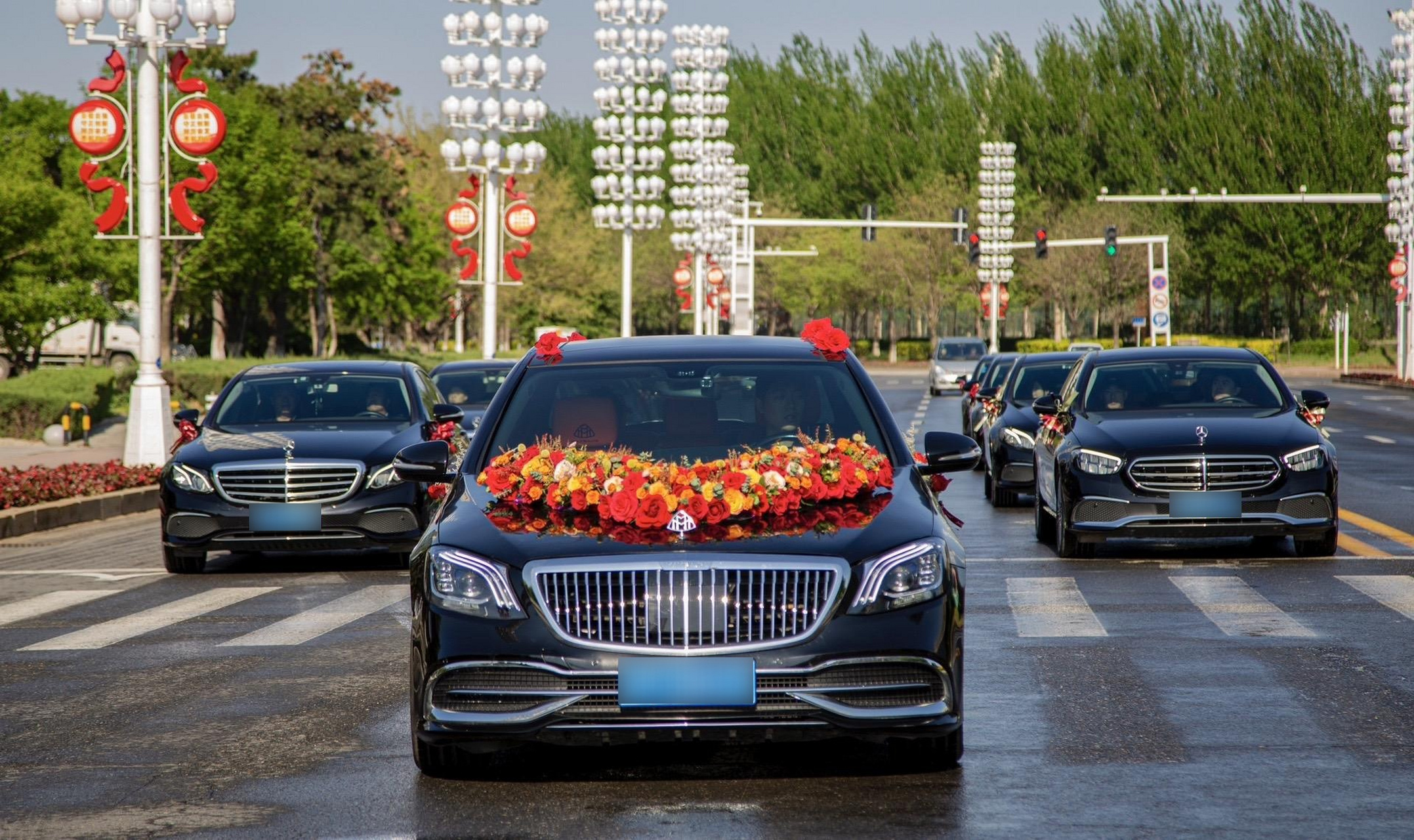 铁岭義道婚车♥️奔驰s迈巴赫&搭配奔驰e级车队 & 奥迪a6l车队