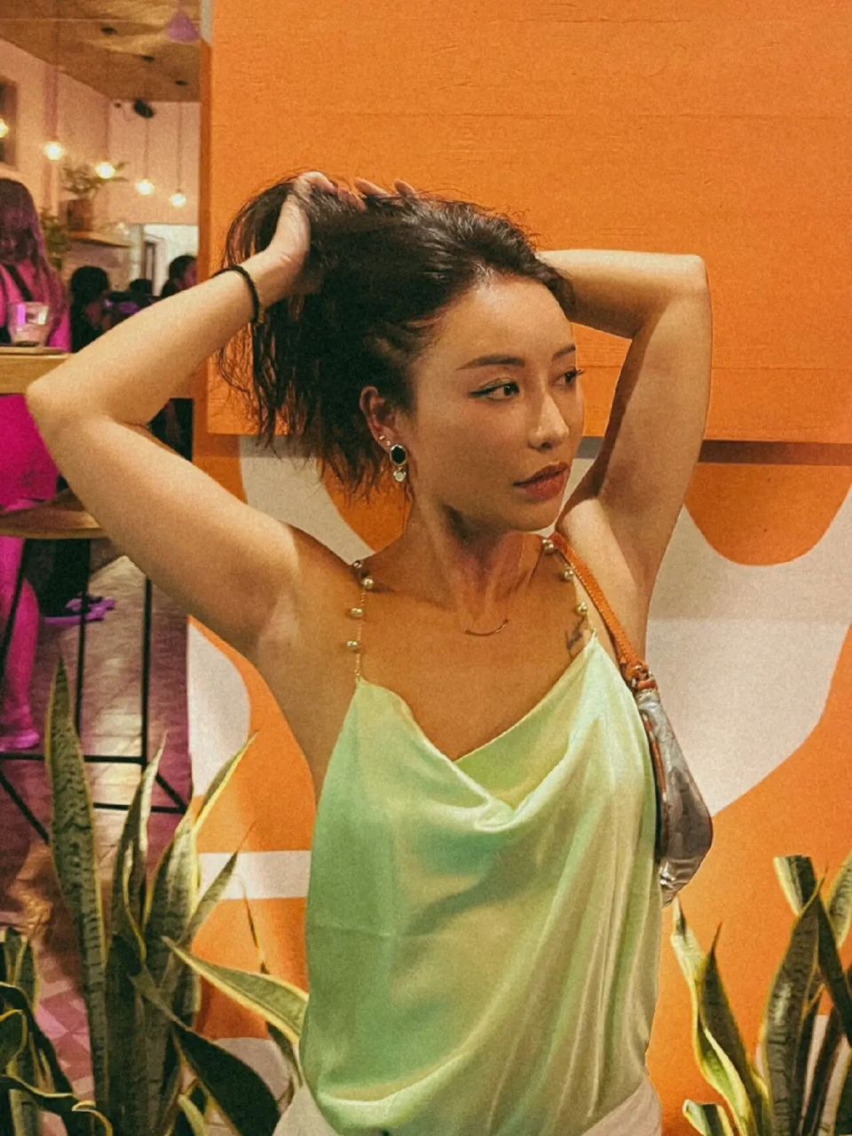 微信名就叫"八卦局"当然是玩笑,但也不是全是开玩笑时尚圈,美妆圈的