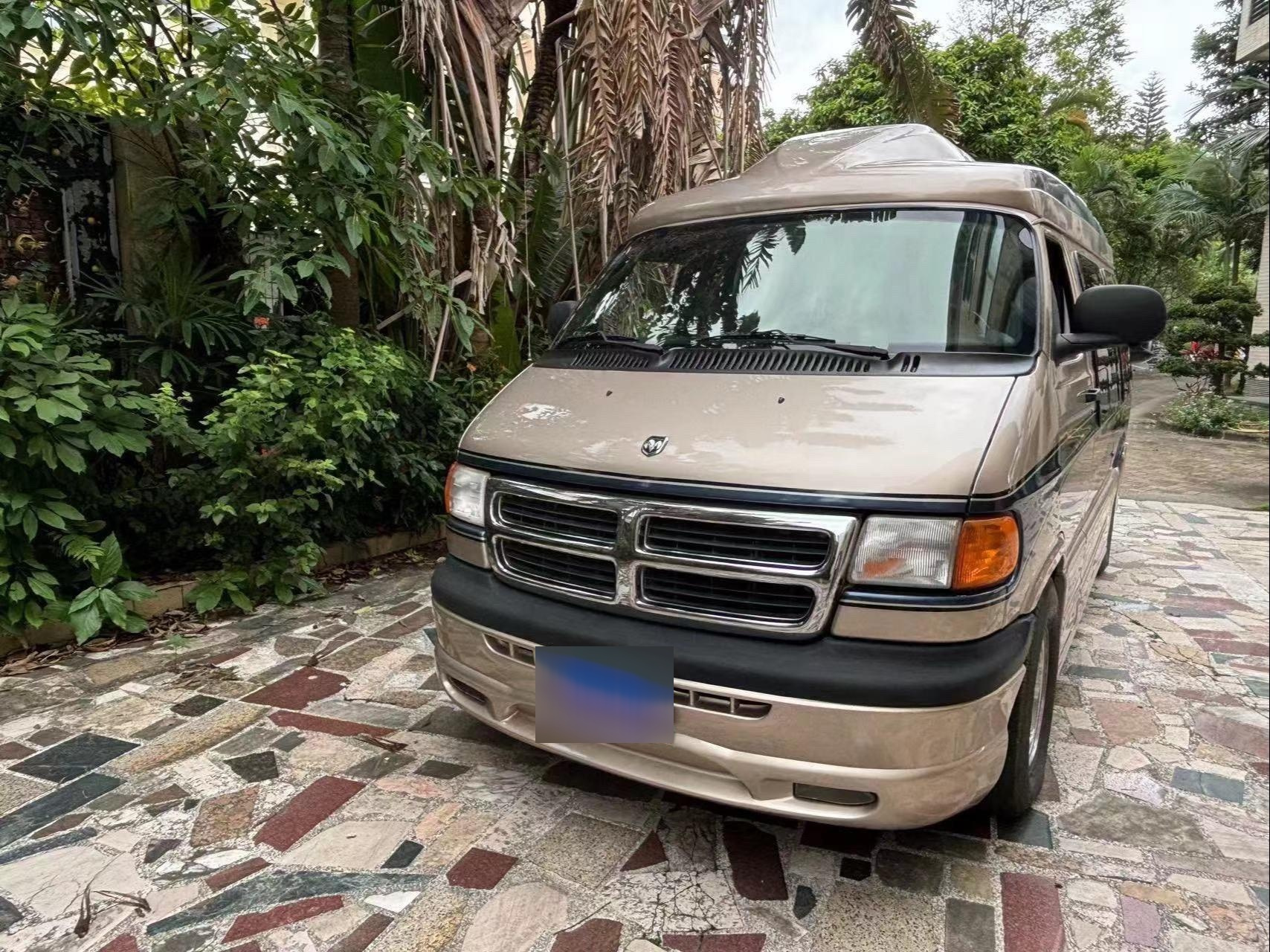 道奇公羊商务车,纯正原装美国进口,小型七座,极奢配置,5.2排量,实表3.