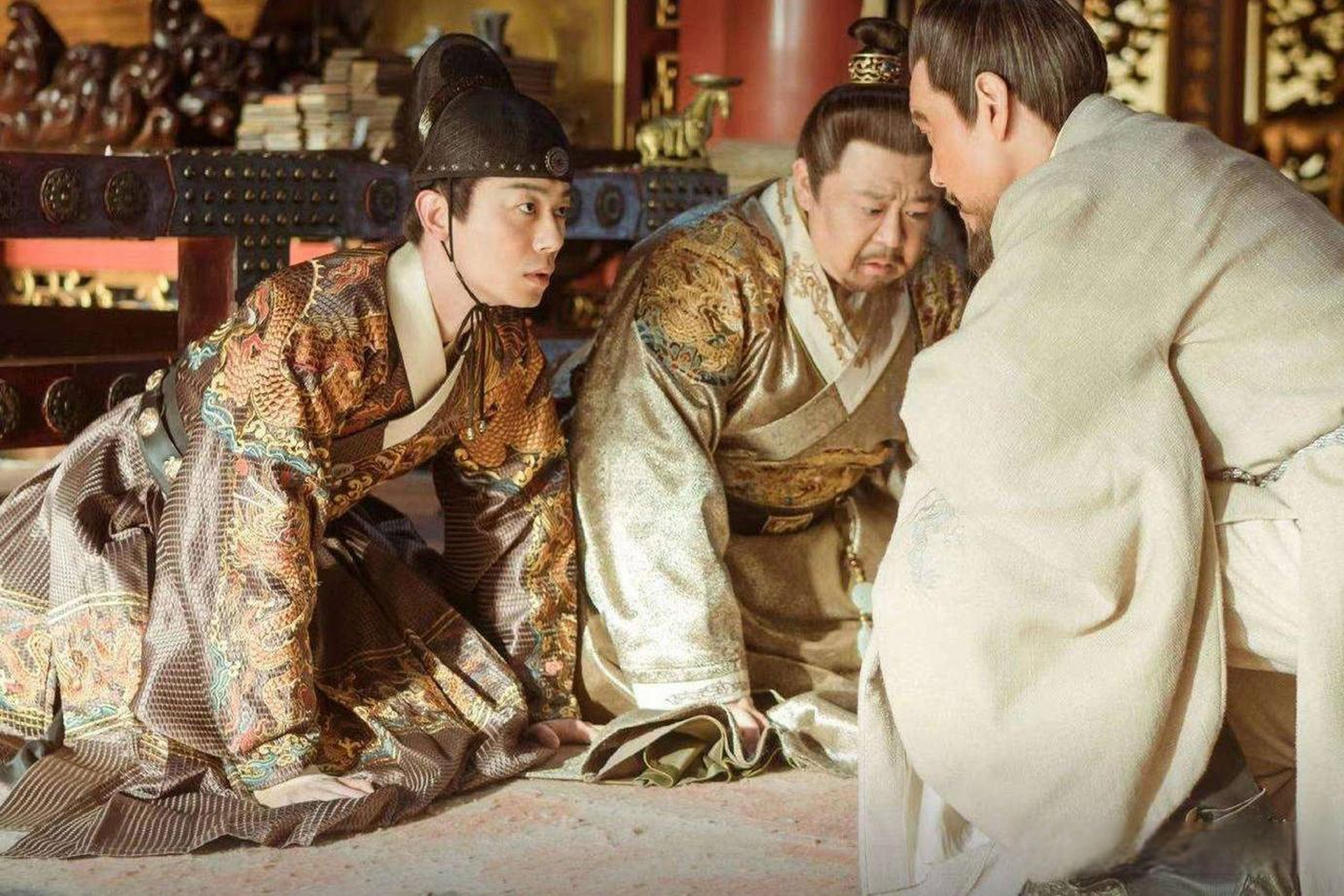 朱高炽临死前,愤愤不平对儿子说:"李时勉在朝上羞辱我".