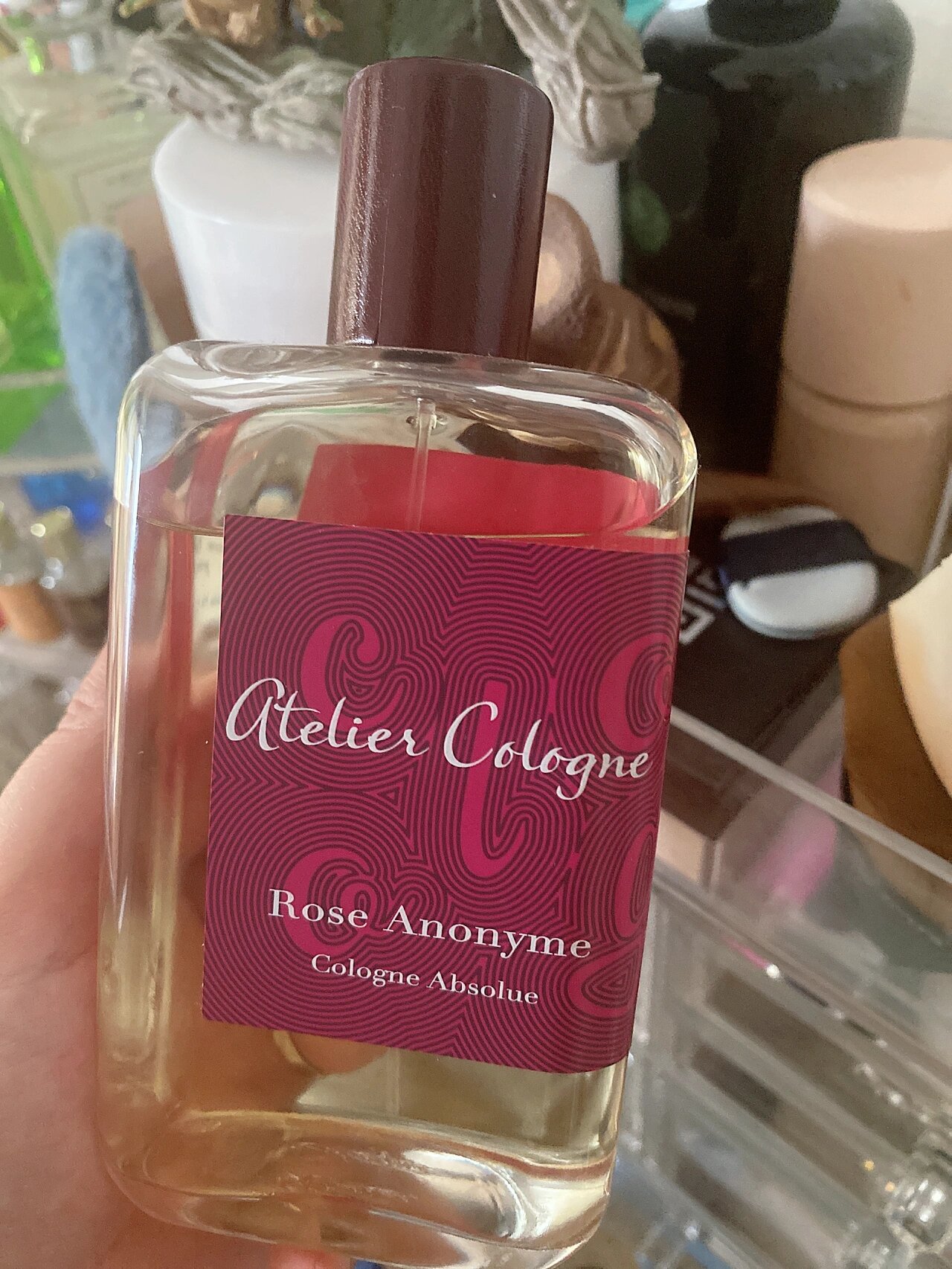 欧珑暗夜玫瑰 买这个因为突然想起来我没有特别顺手的玫瑰,就说买一个