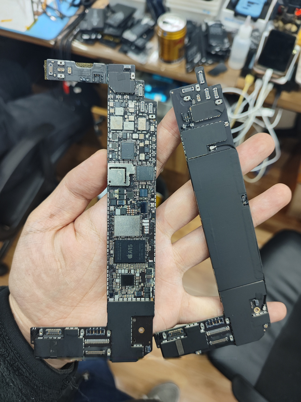 一个没用的冷知识 ipad mini 6 蜂窝版主板和wifi版主板 不通用