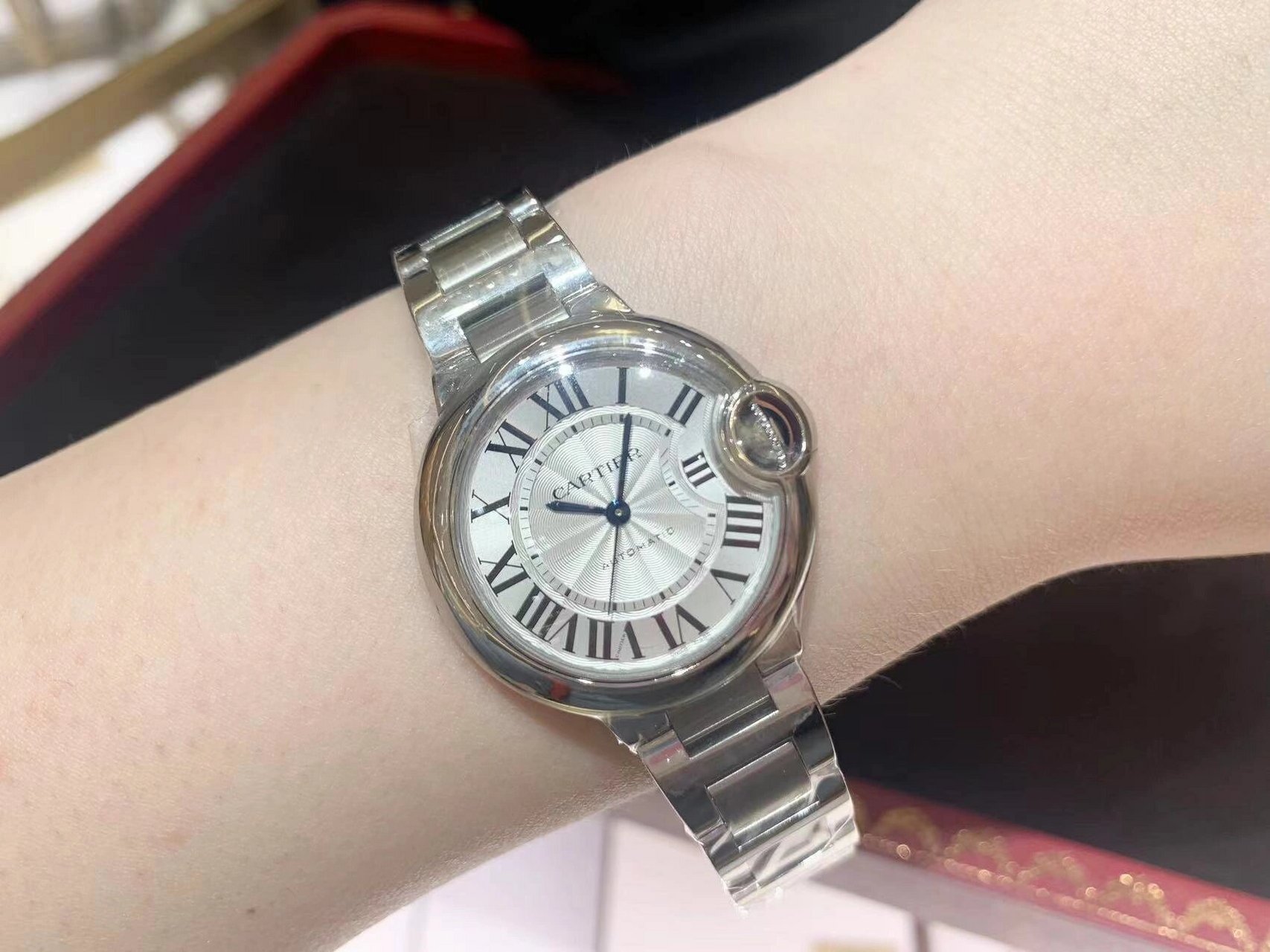 浪琴的星月vs卡地亚蓝气球 转辗浪琴与卡地亚 试了一下浪琴的星月系列