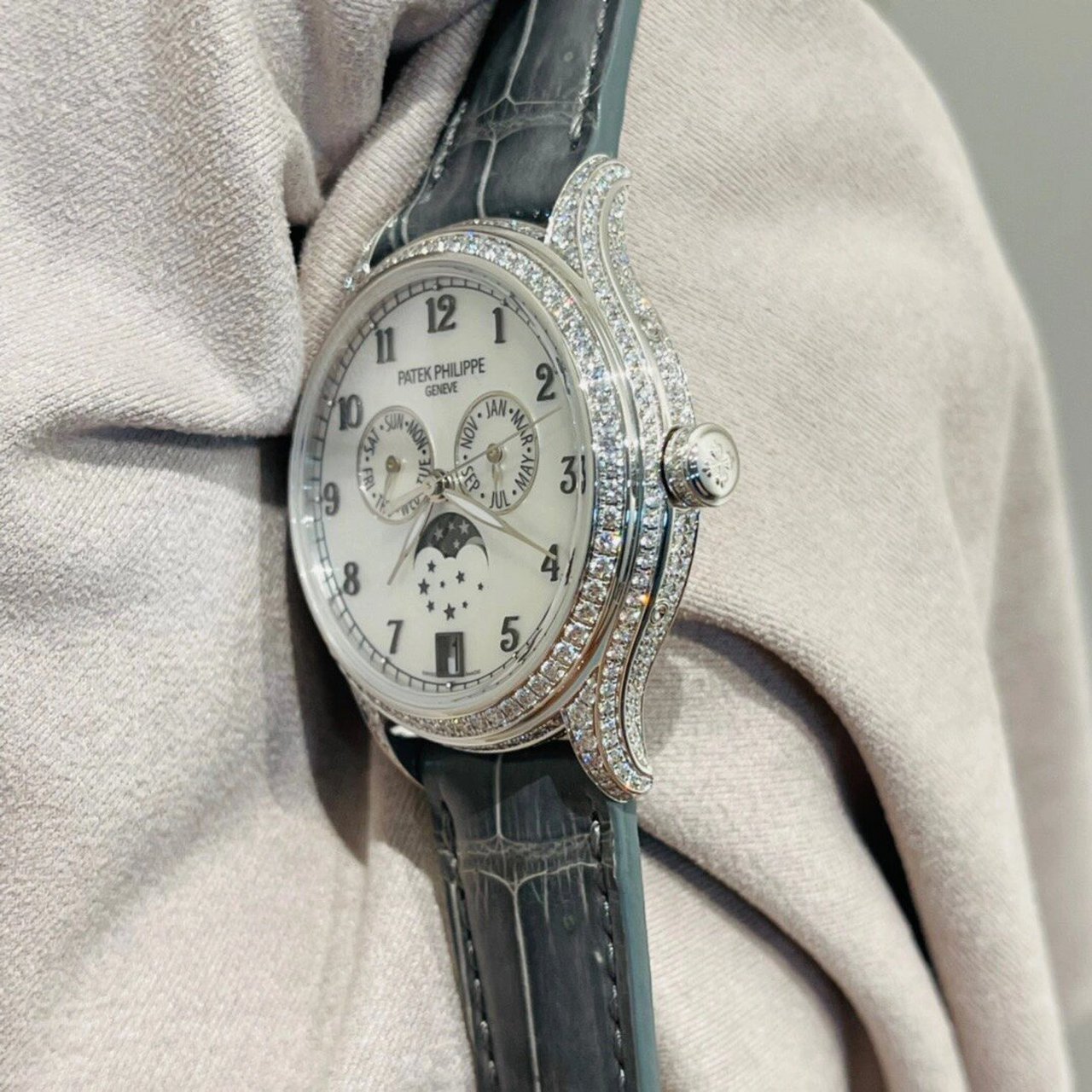 pp百达斐丽4948g pp百达翡丽4948g白金原钻贝母盘 2022年极品全套附件