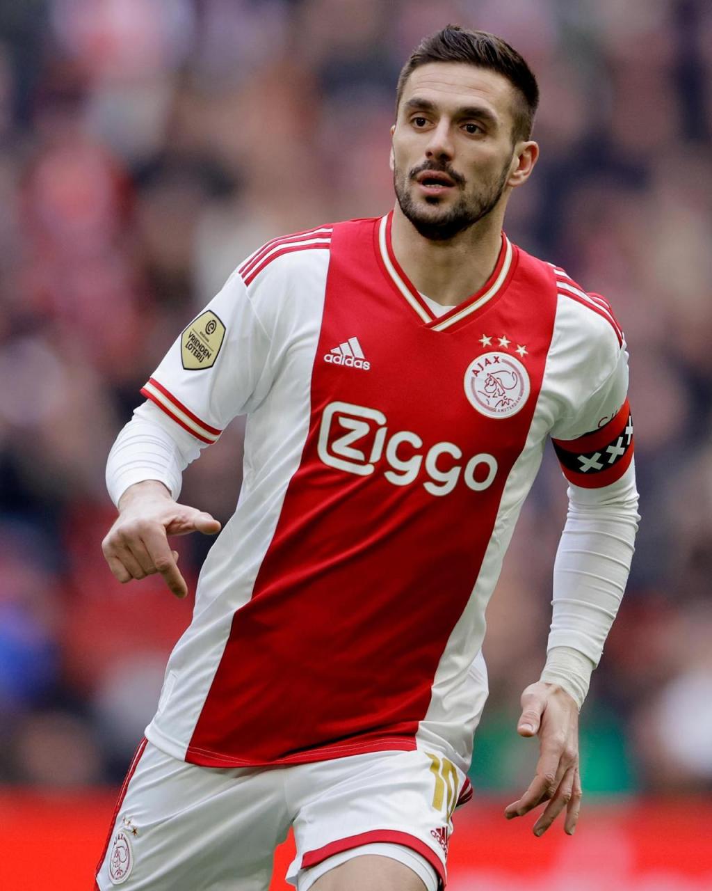 塞尔维亚足球国家队队长杜桑·塔迪奇!