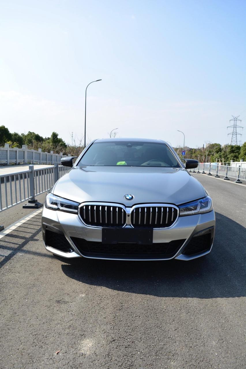 宝马5系进口2022款改款二 540i 风尚版 m运动套装 41.98万-2.
