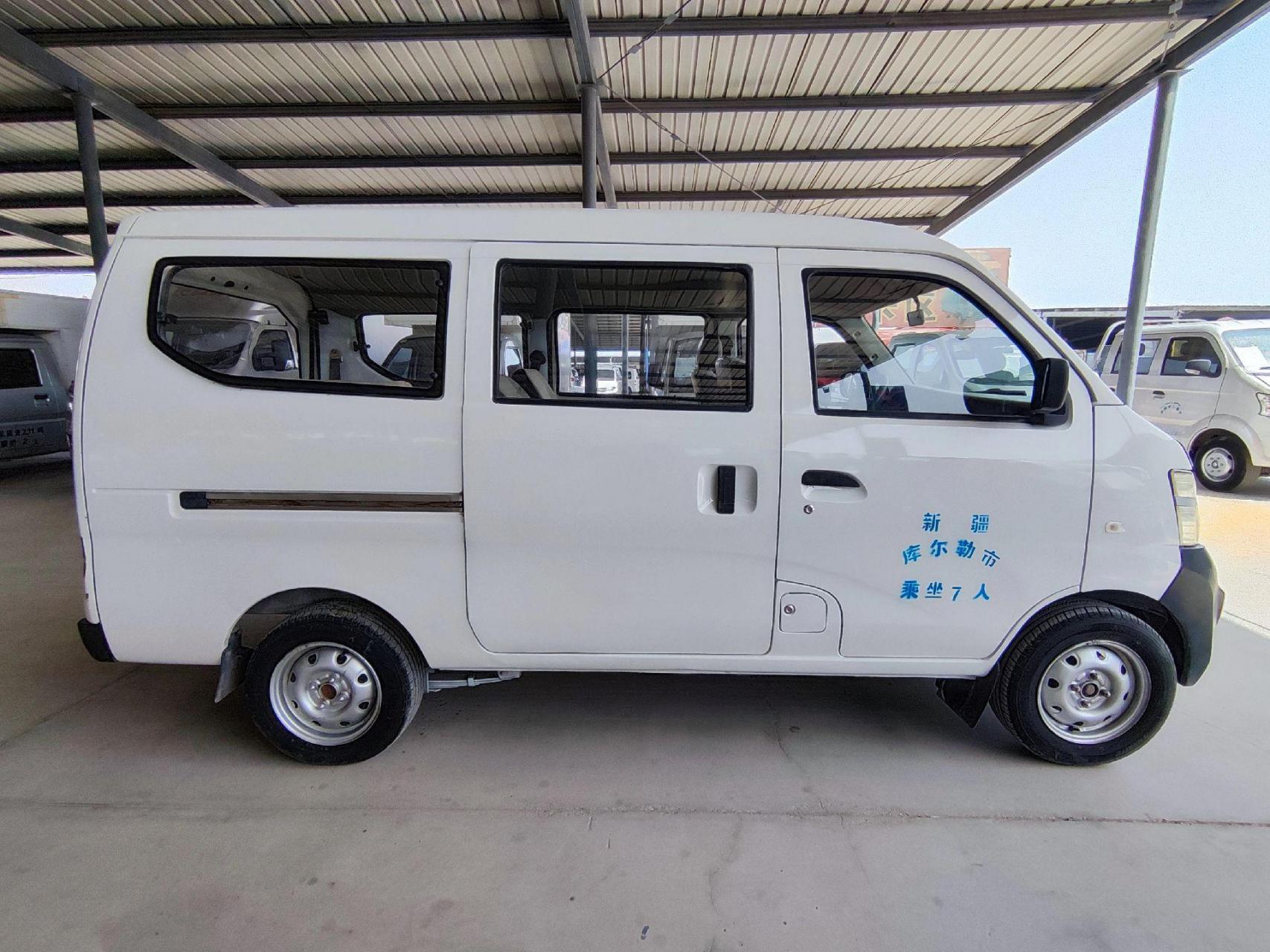 长安之星2   7座.