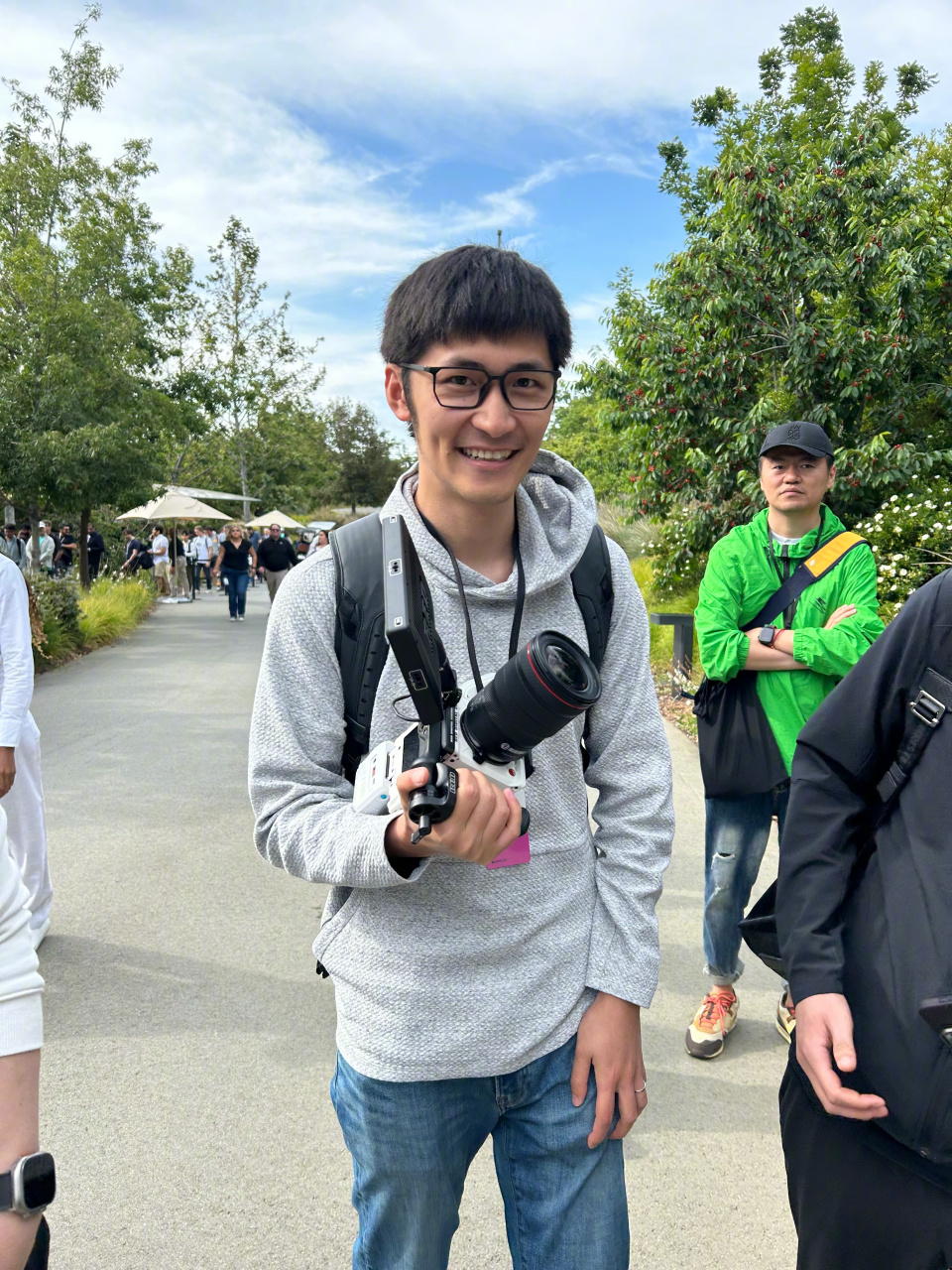 tim 老师是今天的最卷媒体人影视飓风mediastorm ,带red来拍wwdc23