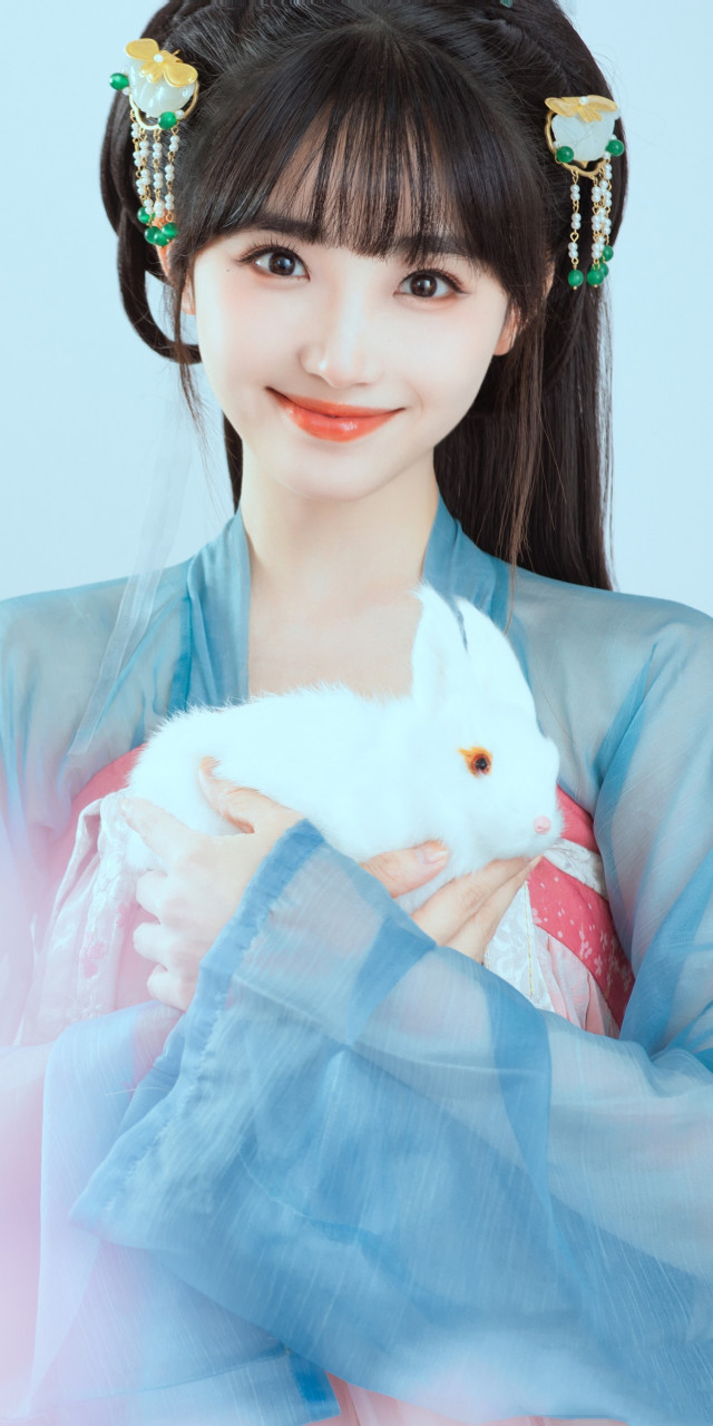 许梦圆柔美古风壁纸精选:大眼萌妹子好可爱