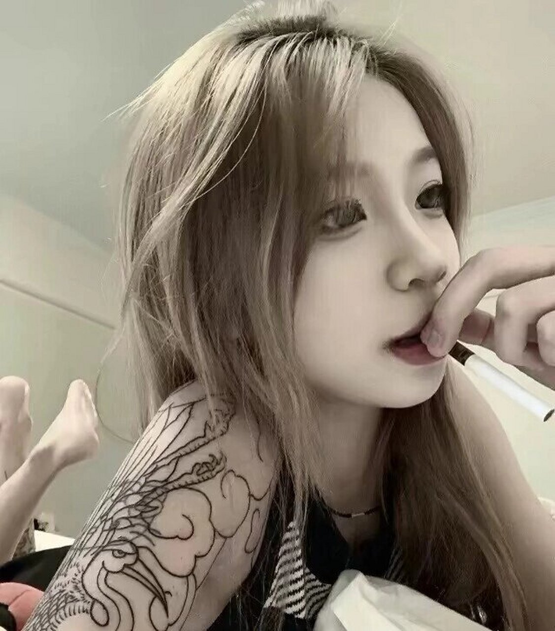 黑社会女头 痞帅女头