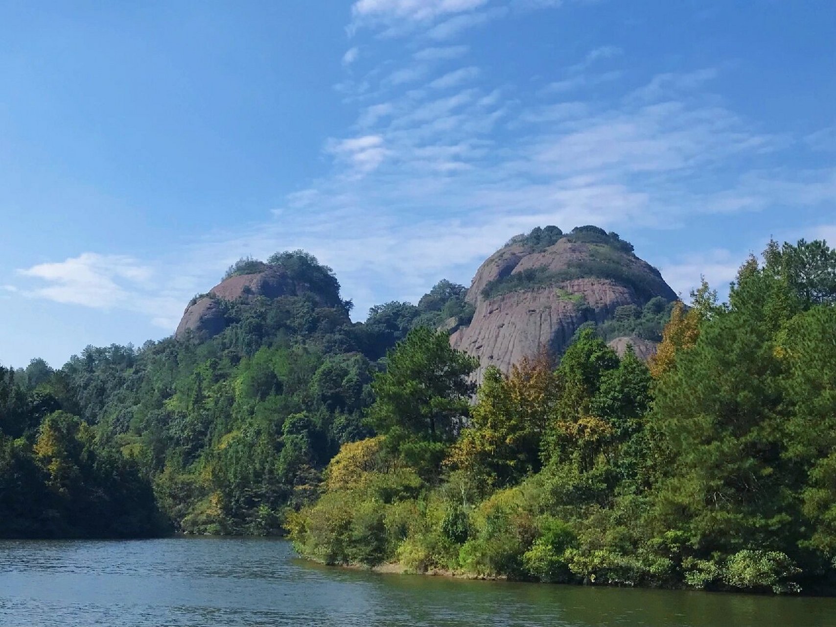 赣州·会昌·汉仙岩 4a级景区:丹霞仙境汉仙岩 景区位于"风景独好"的