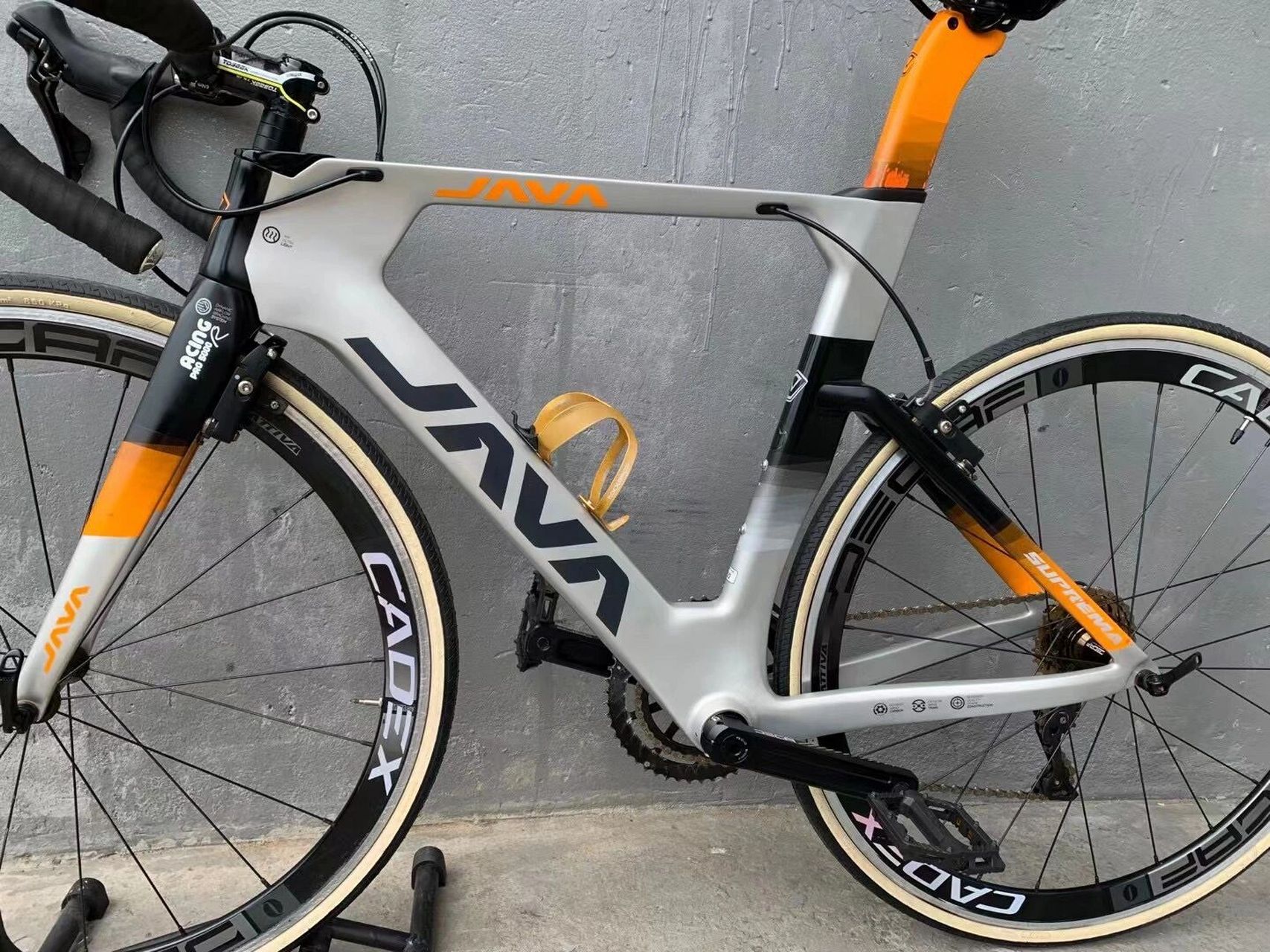 5498元秒新款佳沃终结者,22速c刹 车架50轮 5498元秒新款佳沃终结者