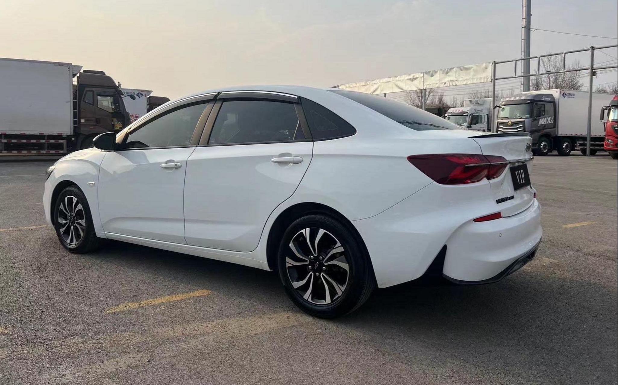 2020款雪佛兰科鲁泽 轻混rs 330t 自动痛快版 2020年8月上牌 安全行驶