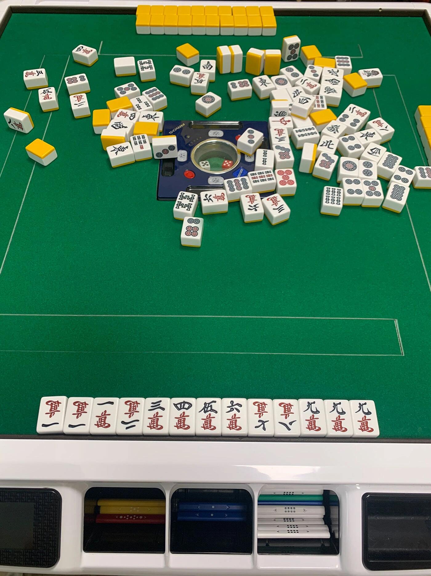 九莲宝灯60 日麻新手们,看看这把84牌怎么样 科普一下这副牌: 九