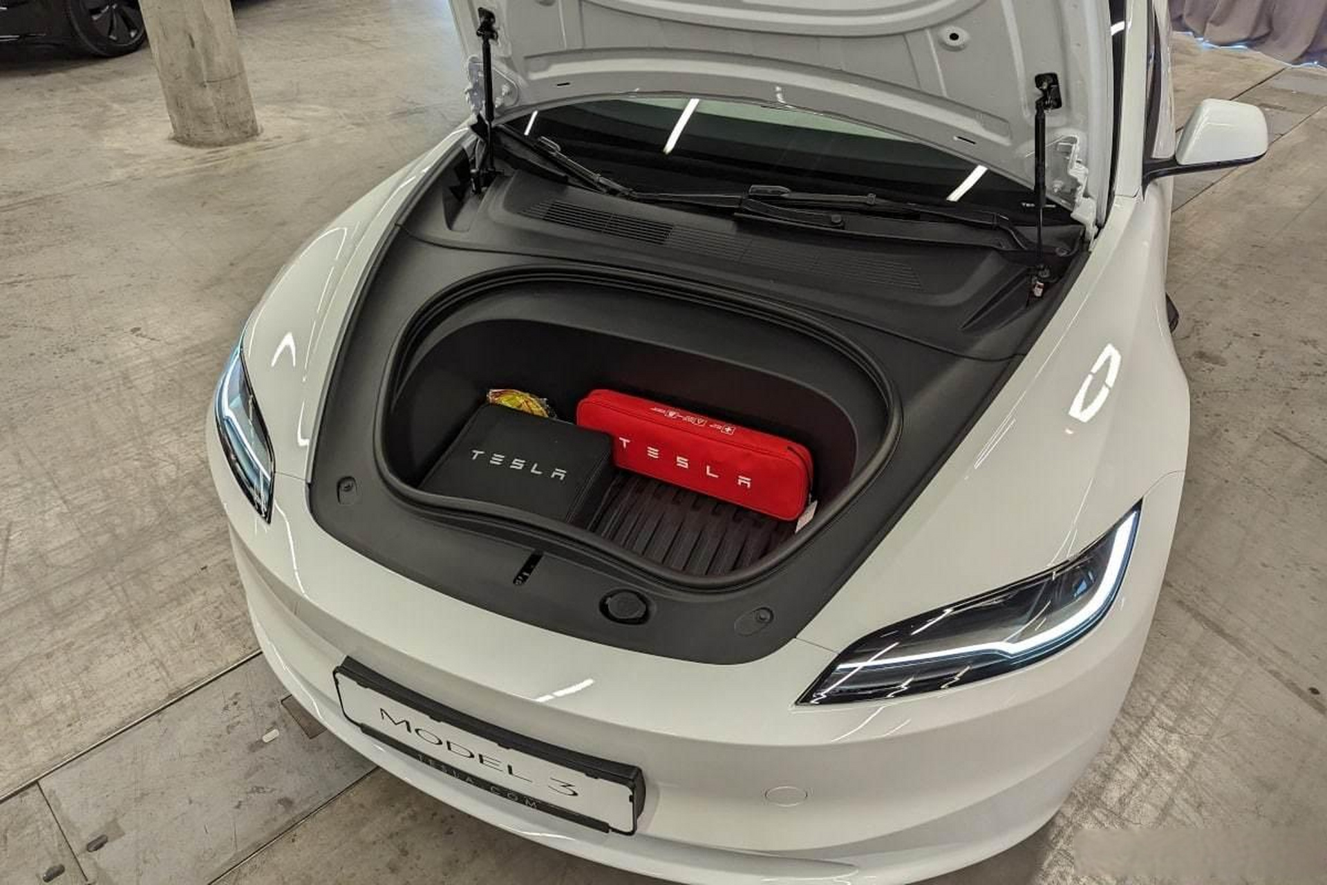 起猛了 特斯拉model 3焕新版来了 这一次model 3焕新版不仅外观焕新