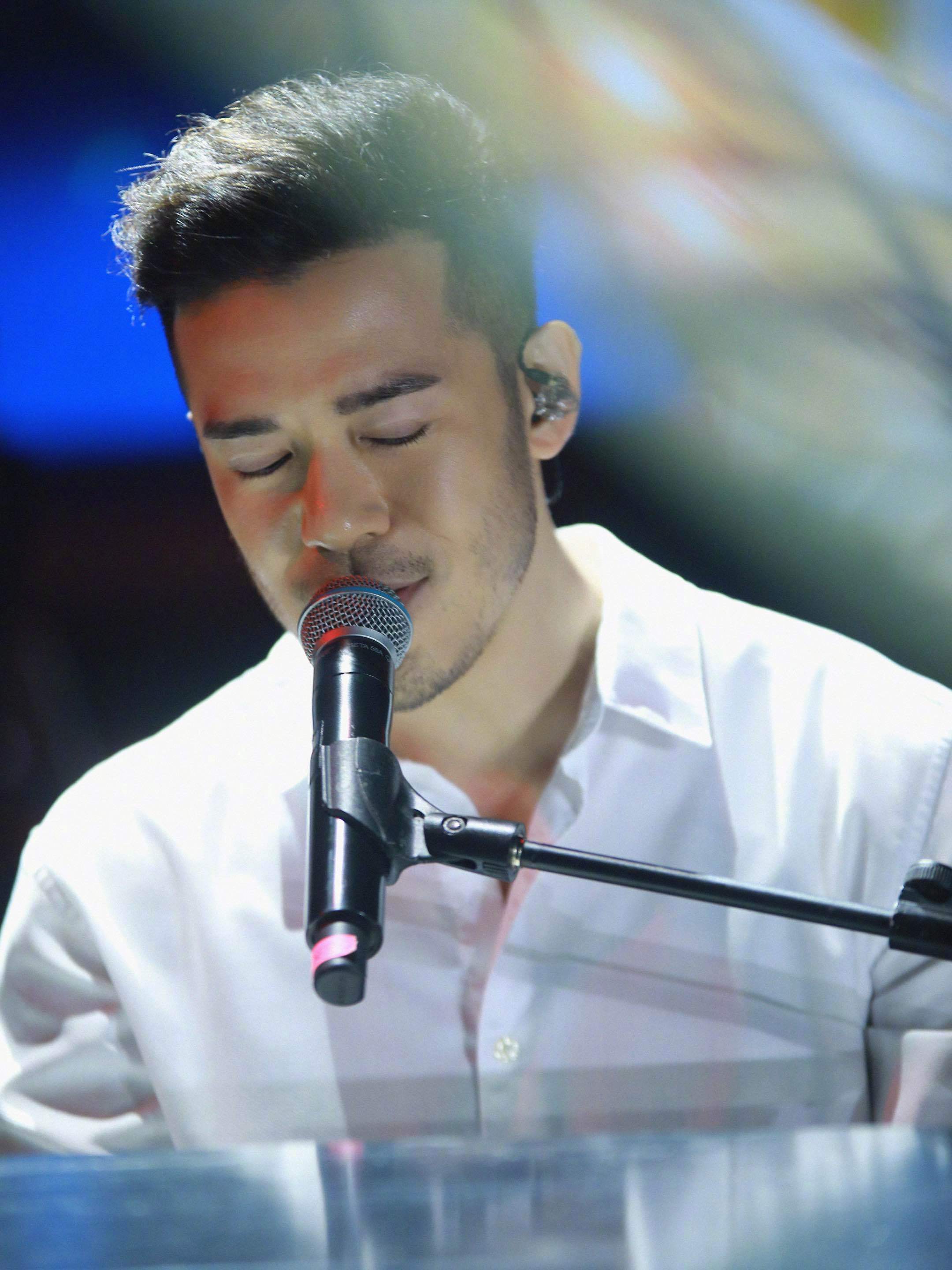 沈震轩超话和溫碧霞irenewan 合唱經典歌曲,閃耀夏日時光