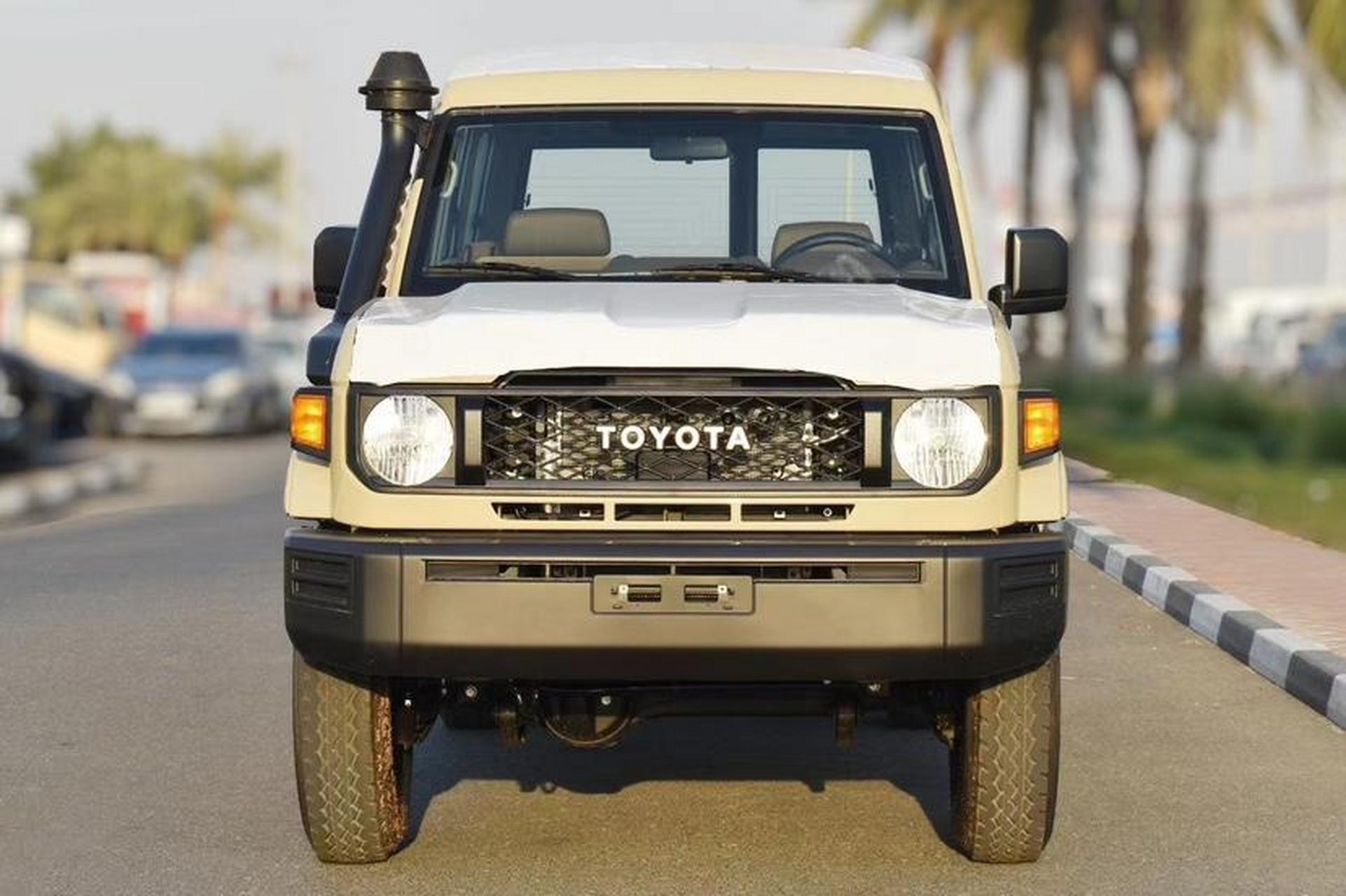 中东运兵车丰田lc78 4.