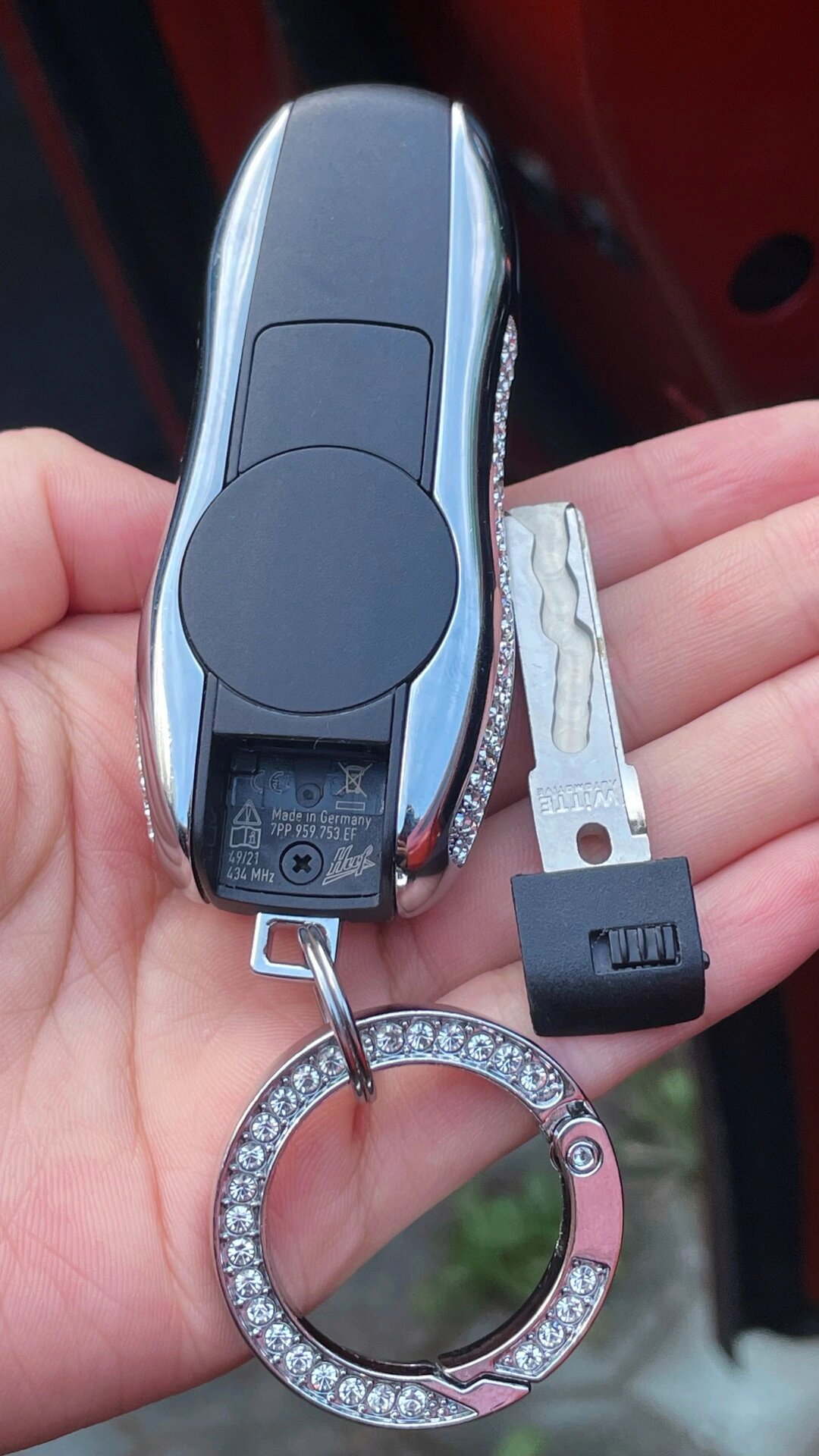 保时捷macan|如何设置儿童锁? 不知到儿童锁在哪?