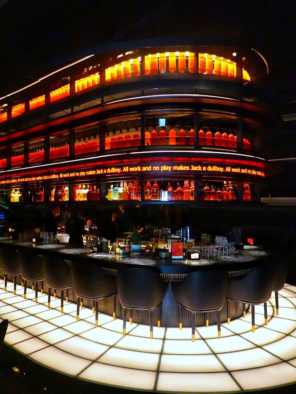 南京金象城pluto99暗黑神秘塞博雨林酒吧 白天是生存9515夜晚才