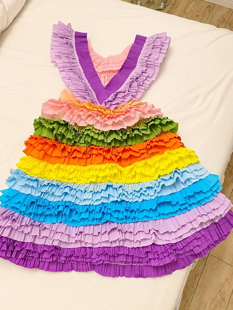 幼儿园环保时装秀～十几块就可以get大牌同款 快递的防震袋 小时候用