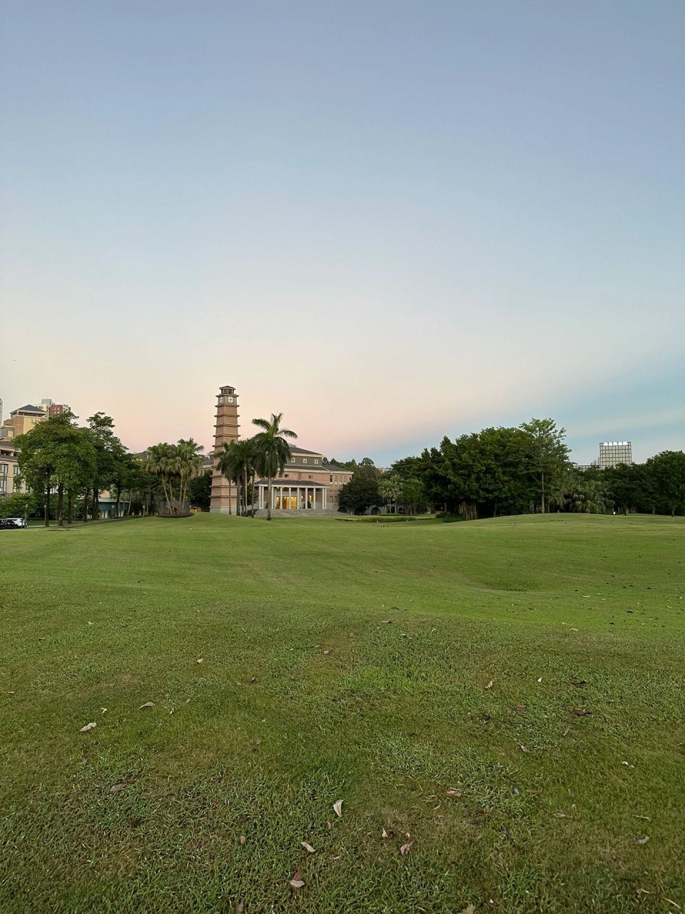 在深圳|平安大学 一年一次,夏日晚风景色依旧.