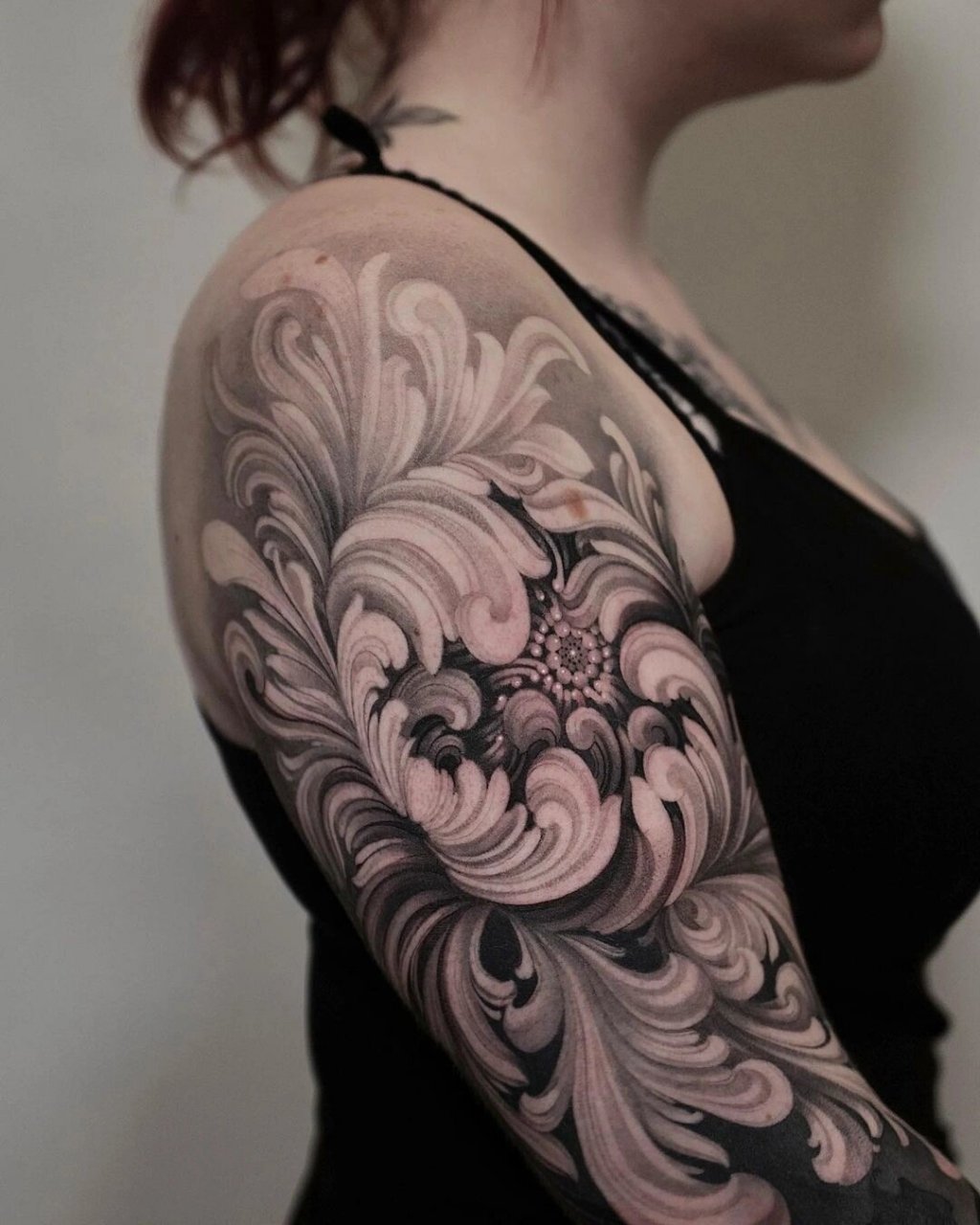 推荐纹身黑白花臂纹身素材 北京纹身