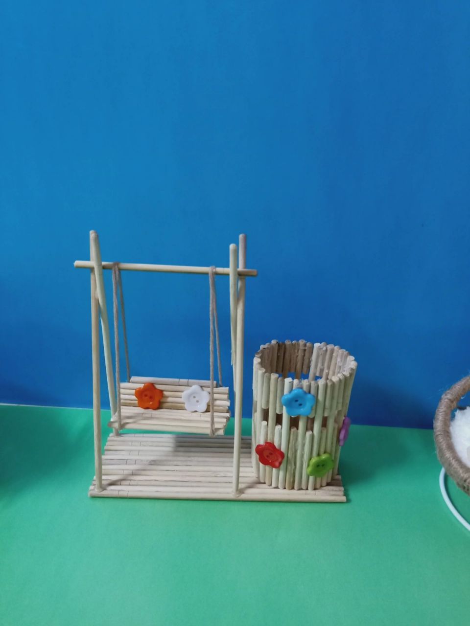 一次性筷子手工作品 幼儿园搞竹之风活动,姐姐让帮忙用竹子做个小物件