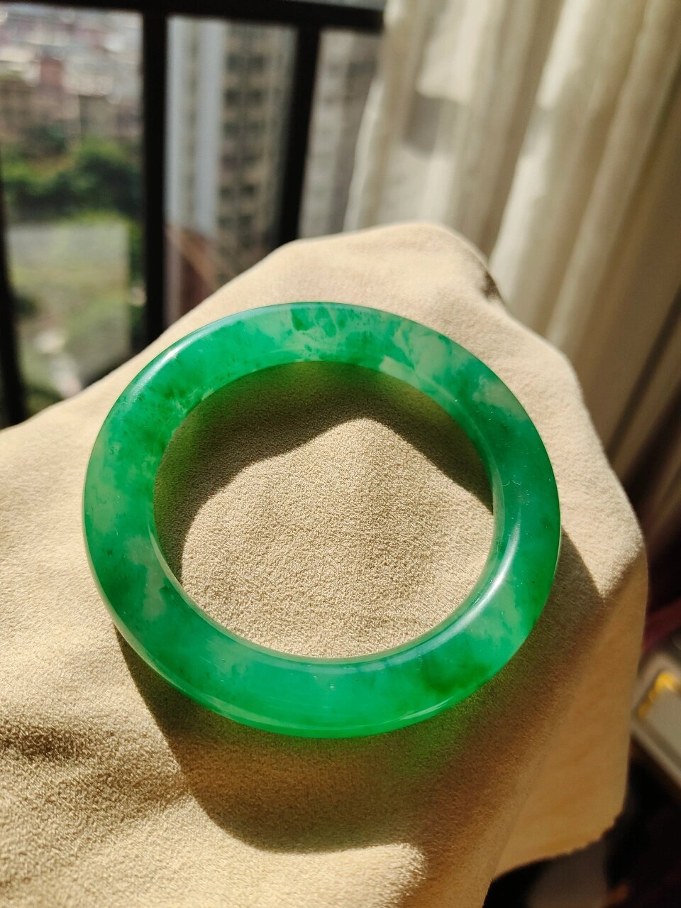 非洲翠玉满色正阳绿～ 非洲翠玉