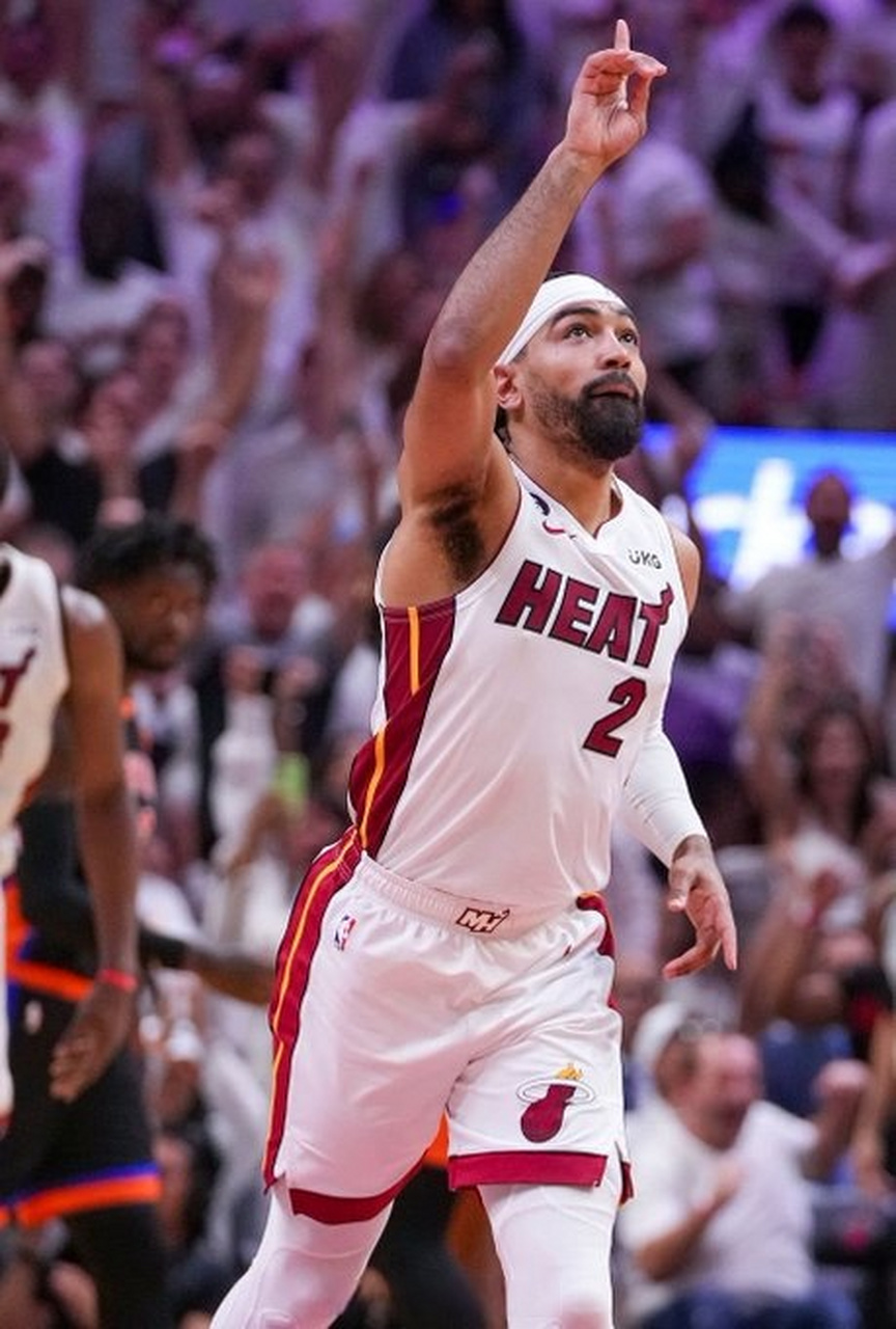 据名记查拉尼亚报道,热火后卫加比-文森特因为脚踝受伤无缘东决g5