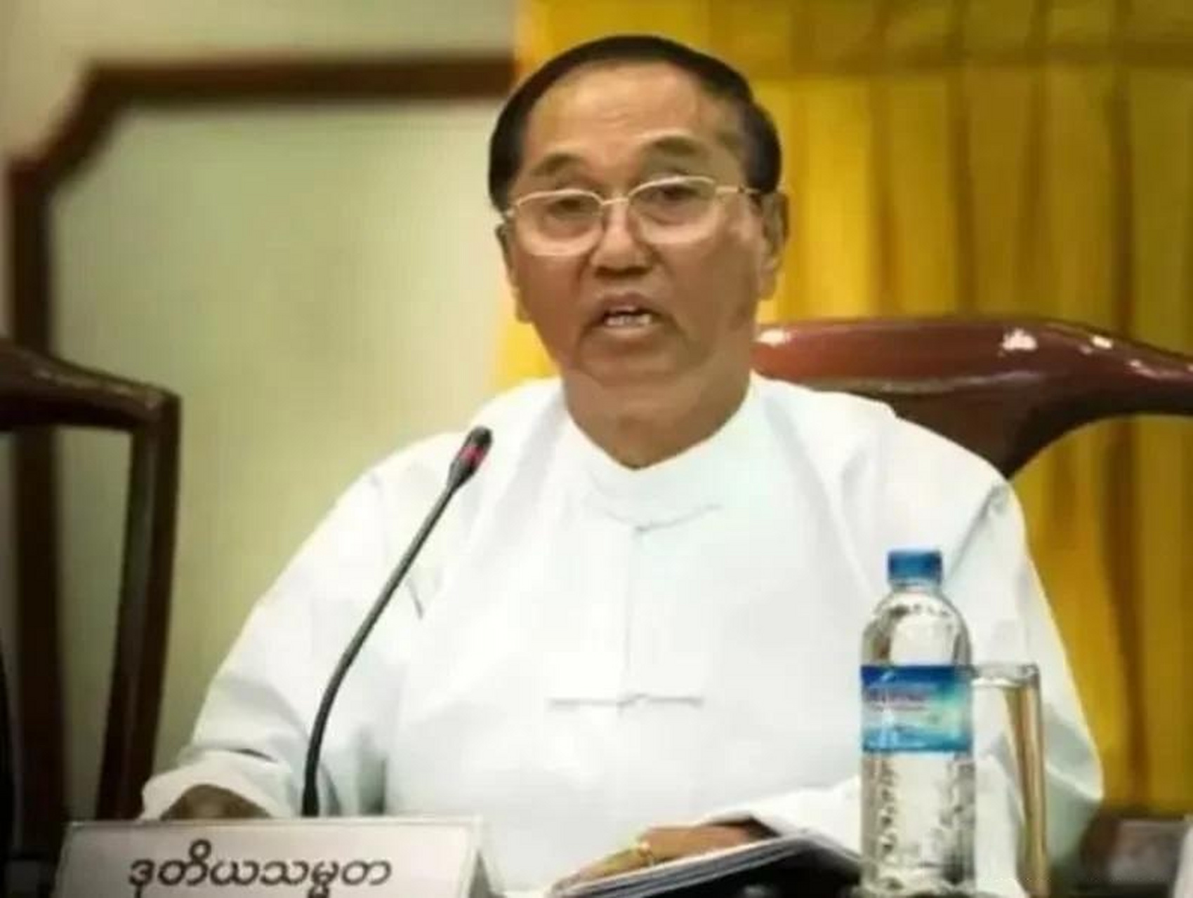 缅甸内战仍在继续,果敢同盟军连战连捷,缅甸代总统敏瑞在会议上发言