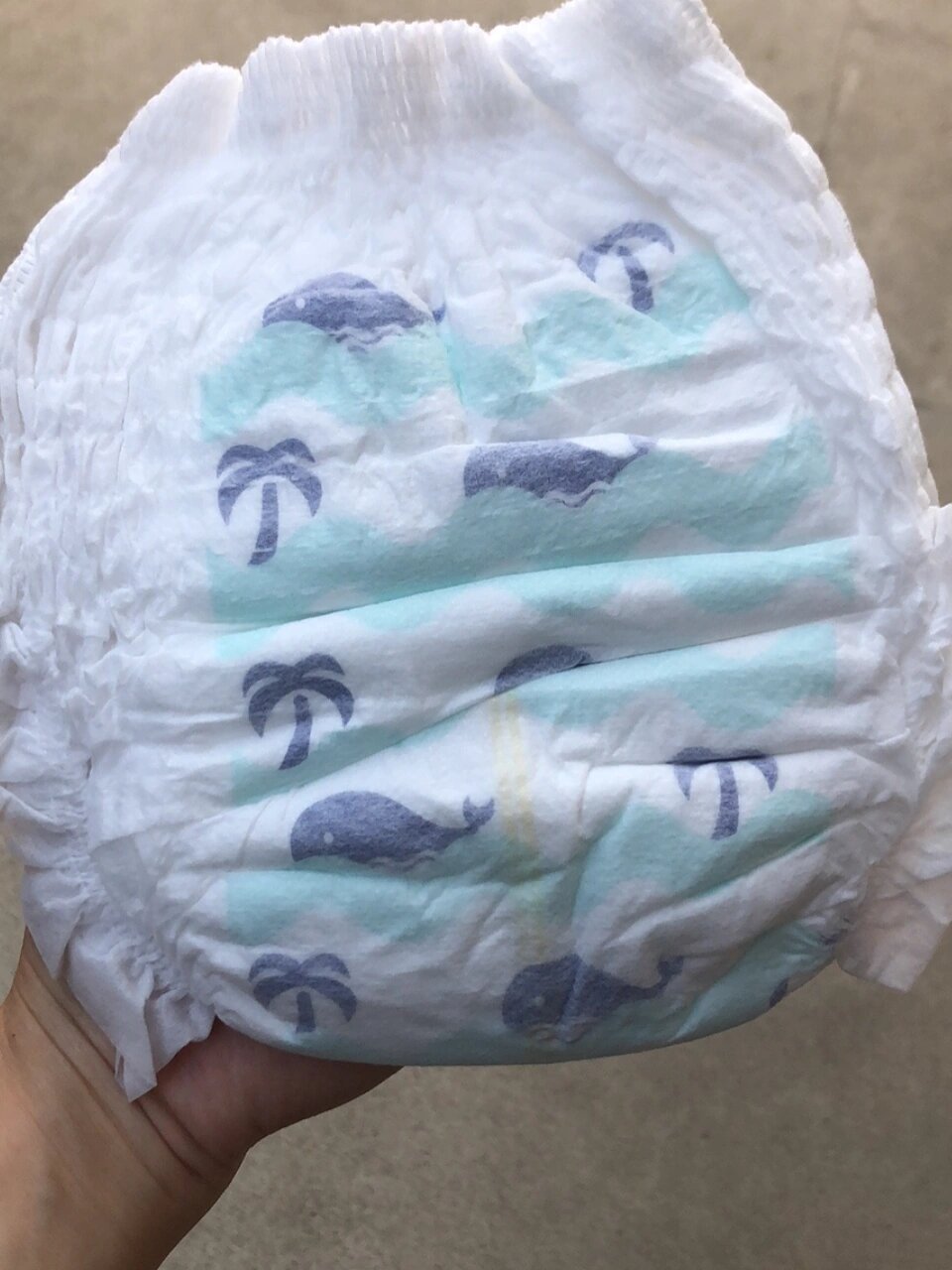 碧芭盛夏光年拉拉裤|有点厚 最近给娃试了这款碧芭的盛夏光年拉拉裤.