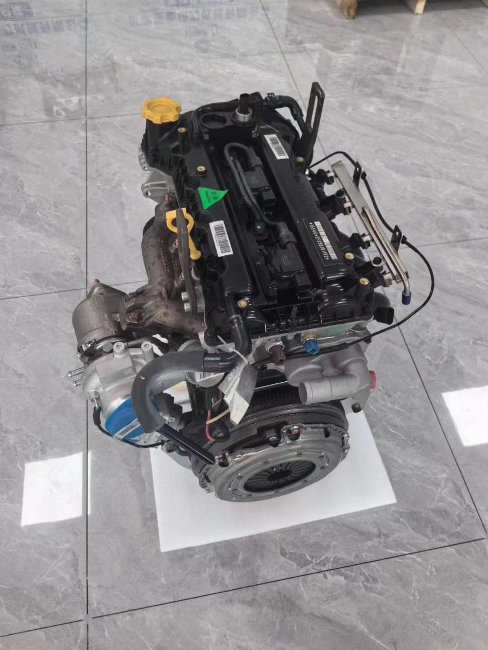 众泰t600 1.5t 15s4g全新机.