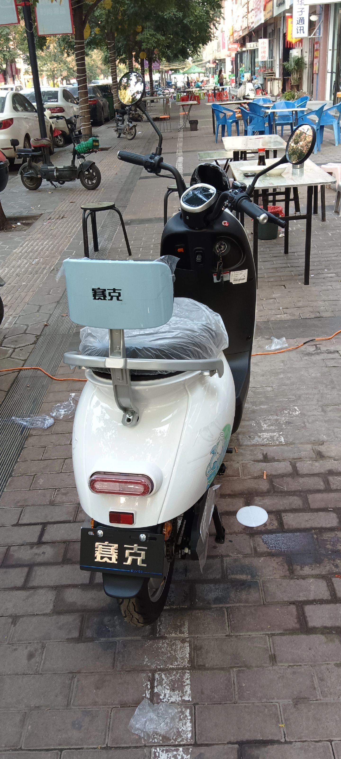 赛克新国标电摩到货了,不用驾照,上白牌的电动车.