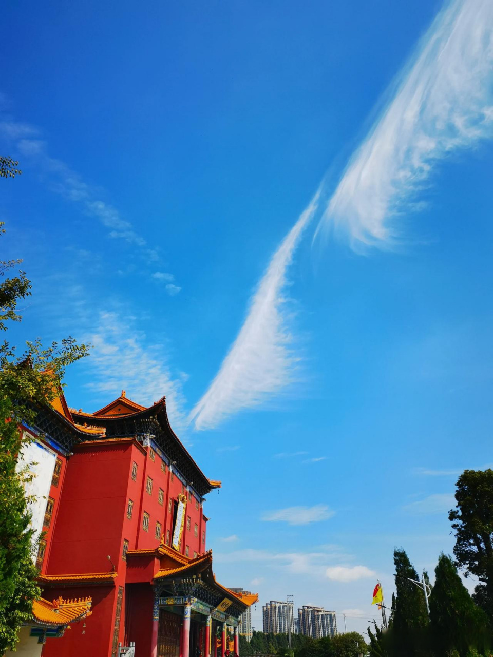 昆明宝华寺,有着昆明的"紫禁城"之称,因为寺院建筑都是木结构而且非常
