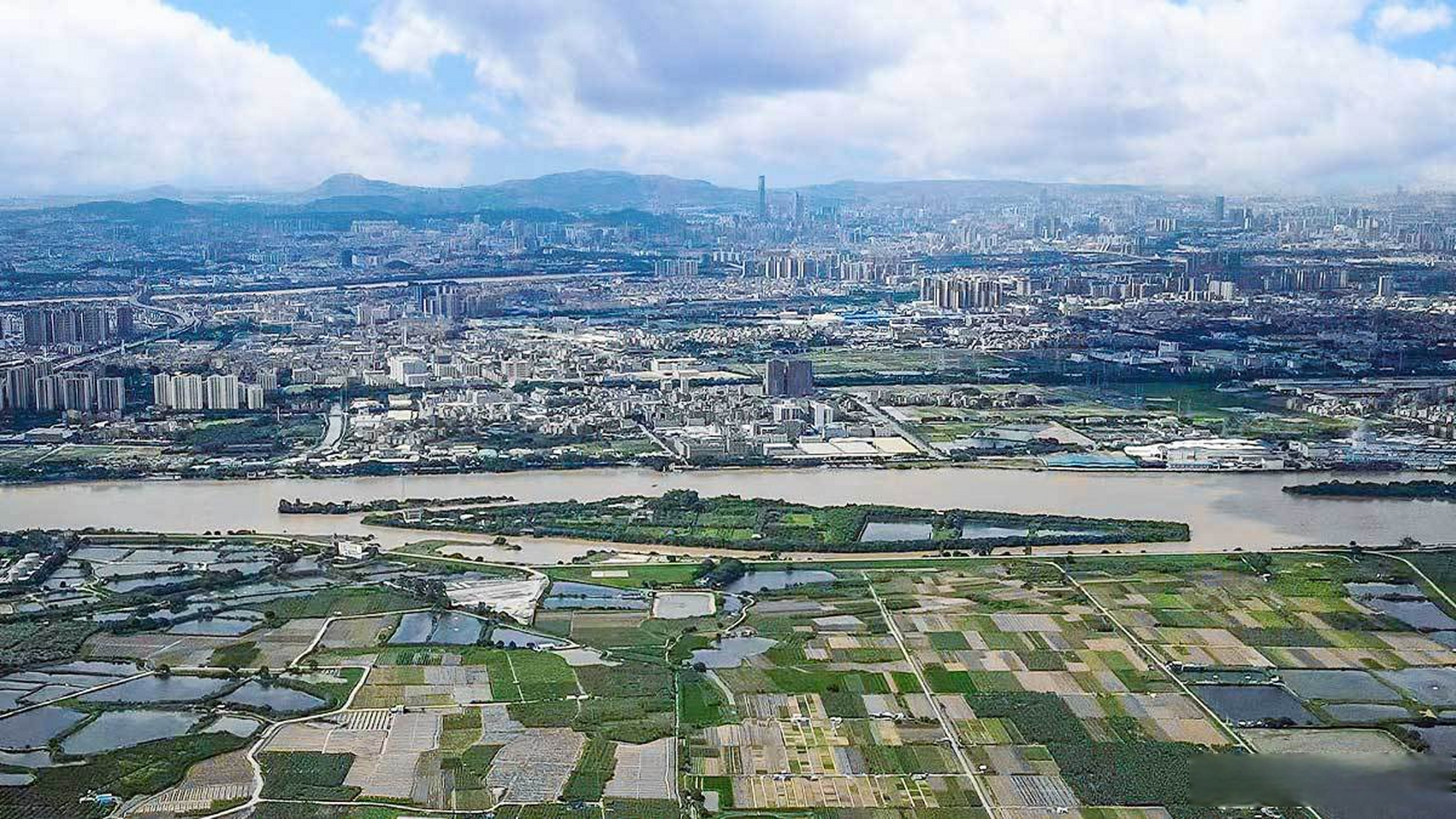 东莞石碣檀香岛户外#拓展培训基地# 位于东莞石碣镇沙腰村东江北支流