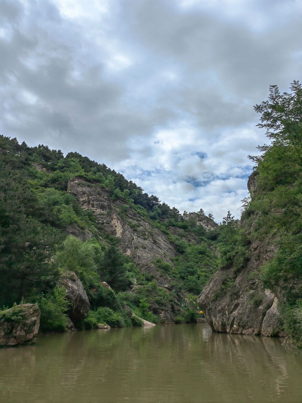 葫芦岛建昌龙潭大峡谷 沈阳周边一日游的避暑好去处空气清新,景色宜人