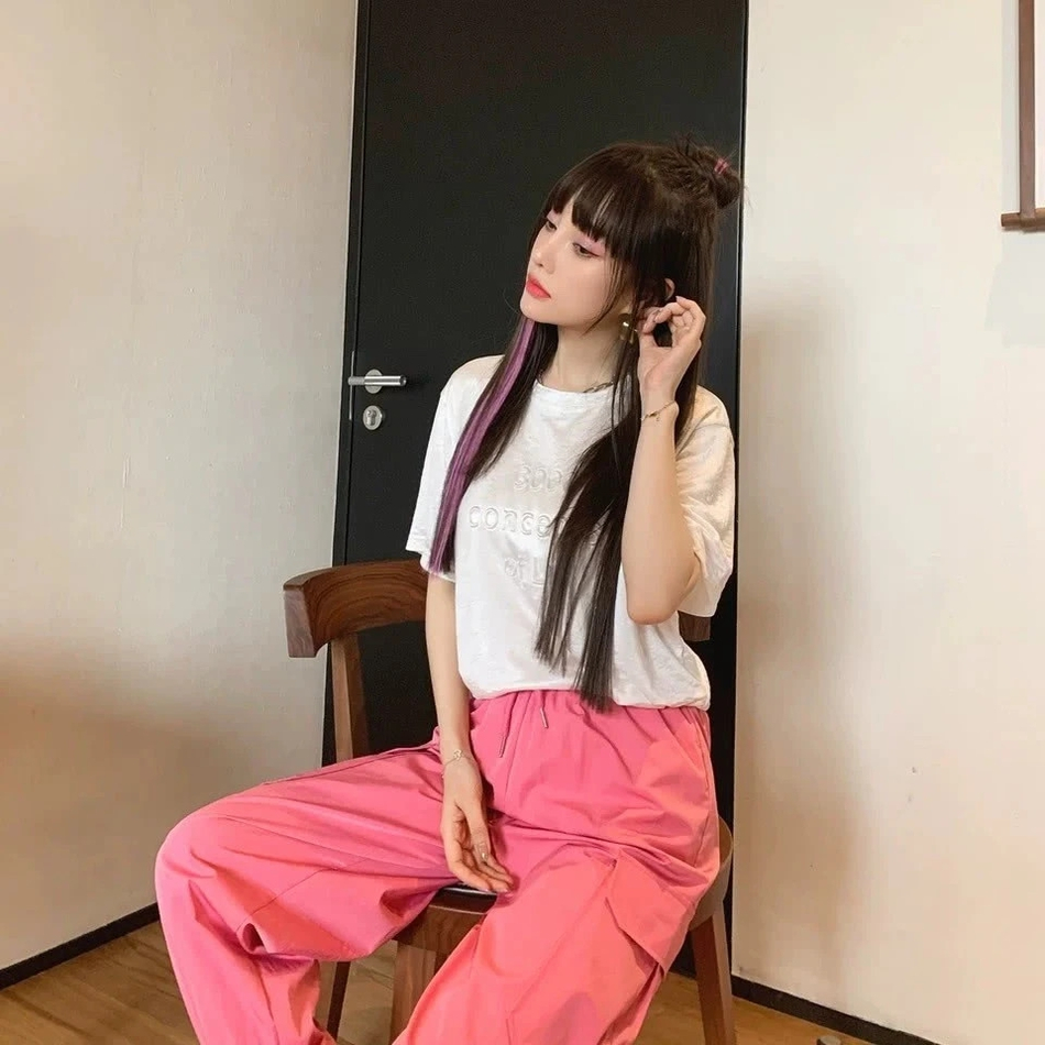 27日,李小璐一组新写真曝光.