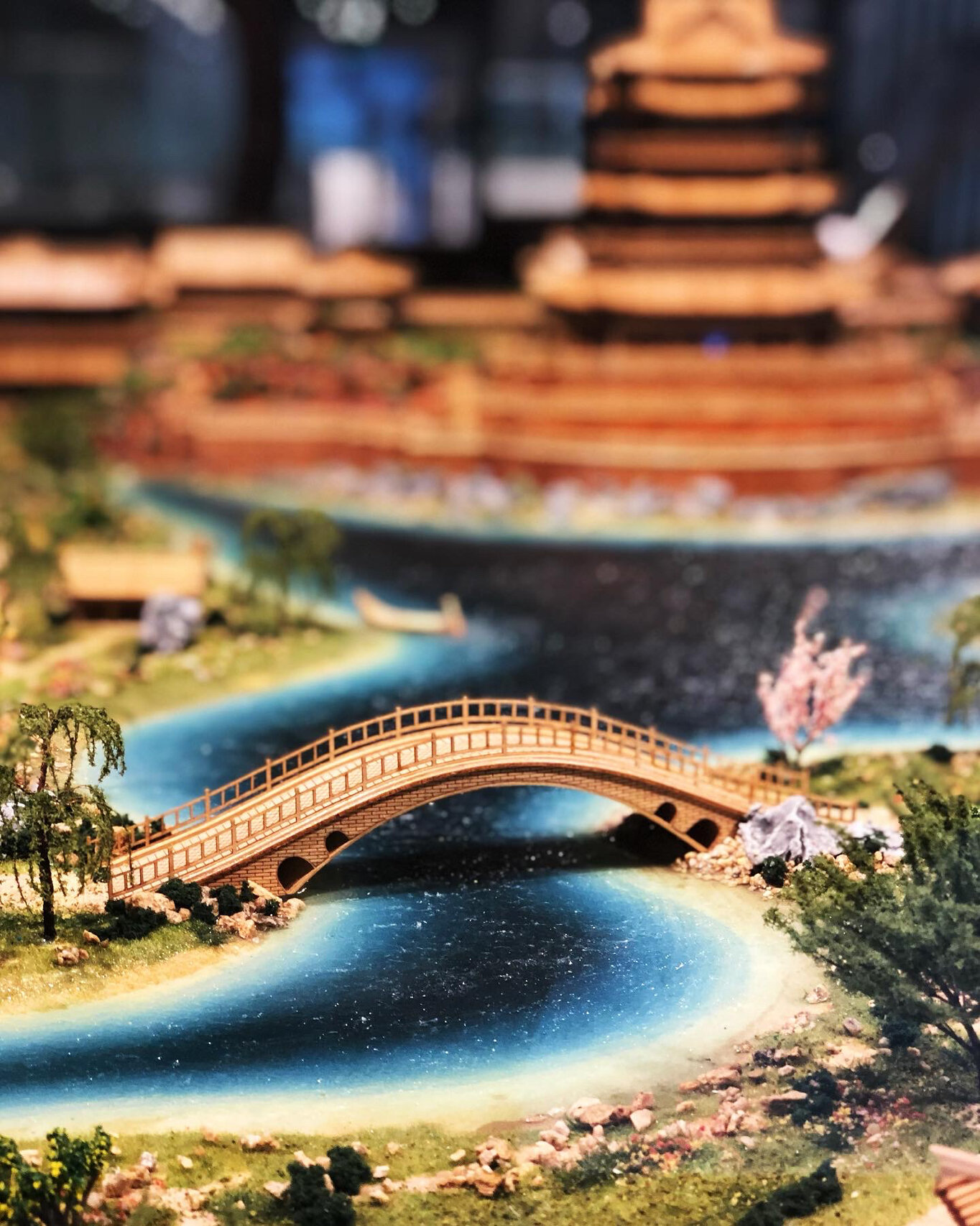 艮岳 艮岳是古典园林建筑之一,中国宋代的著名宫苑.